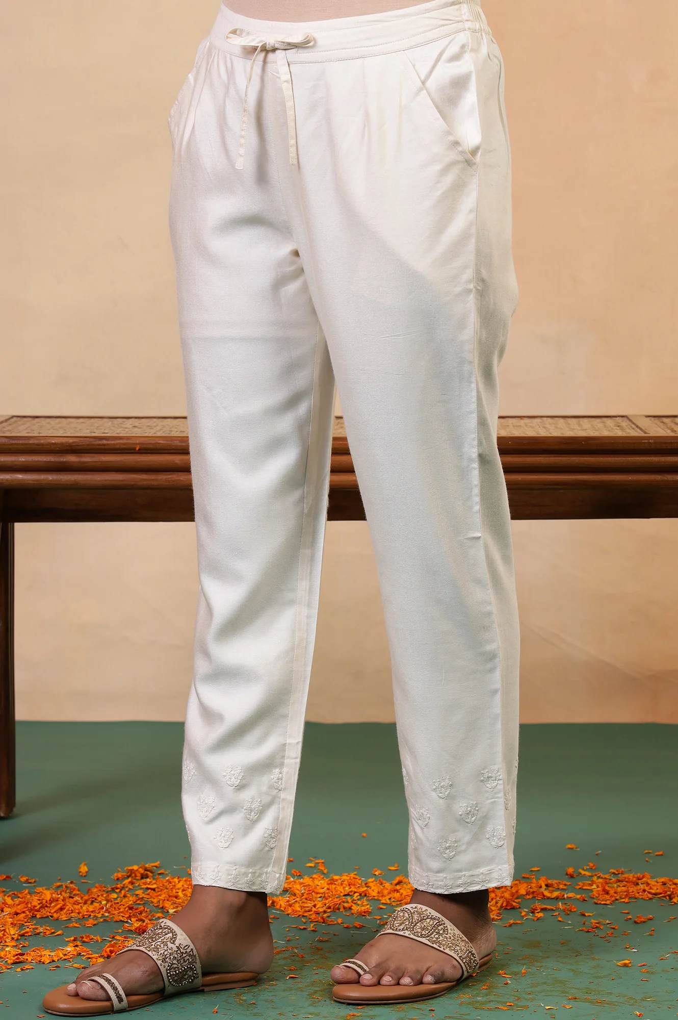Folksong New Pristine Chikankari Embroidered Viscose Blend Straight Pyjamas - Image 4