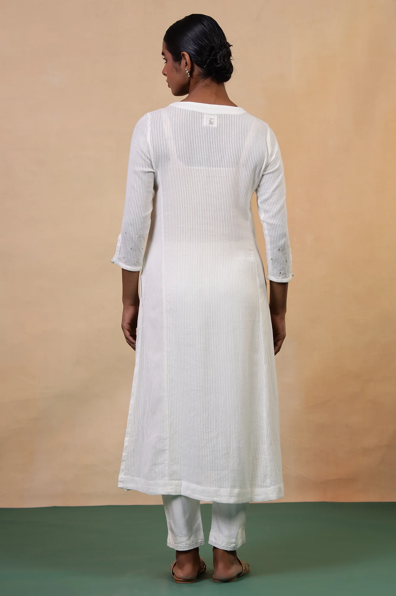 Folksong Off White Cotton A-Line Embroidered Chikankari Regular Kurta - Image 5