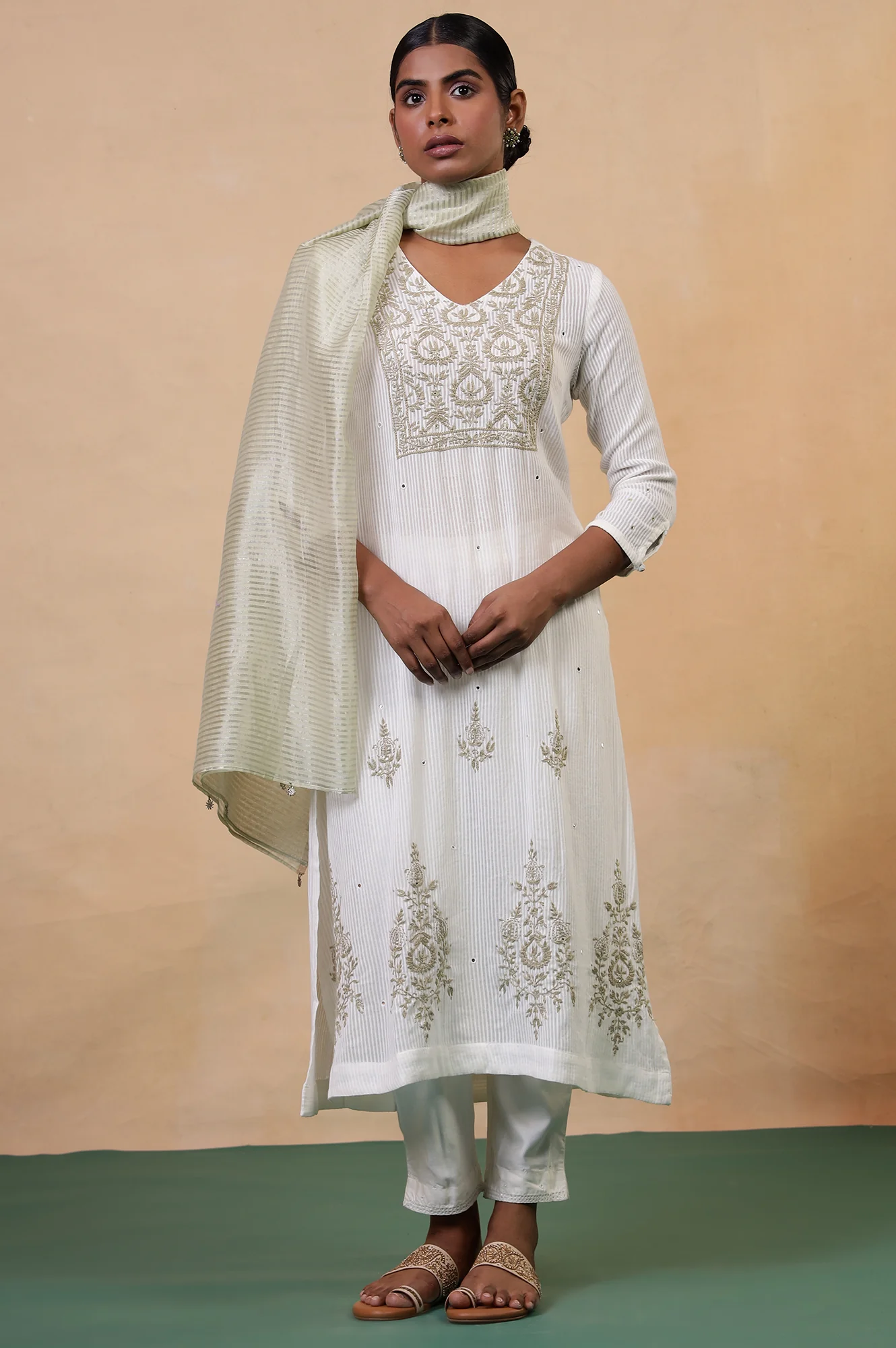 Folksong Off White Cotton A-Line Embroidered Chikankari Regular Kurta - Image 7