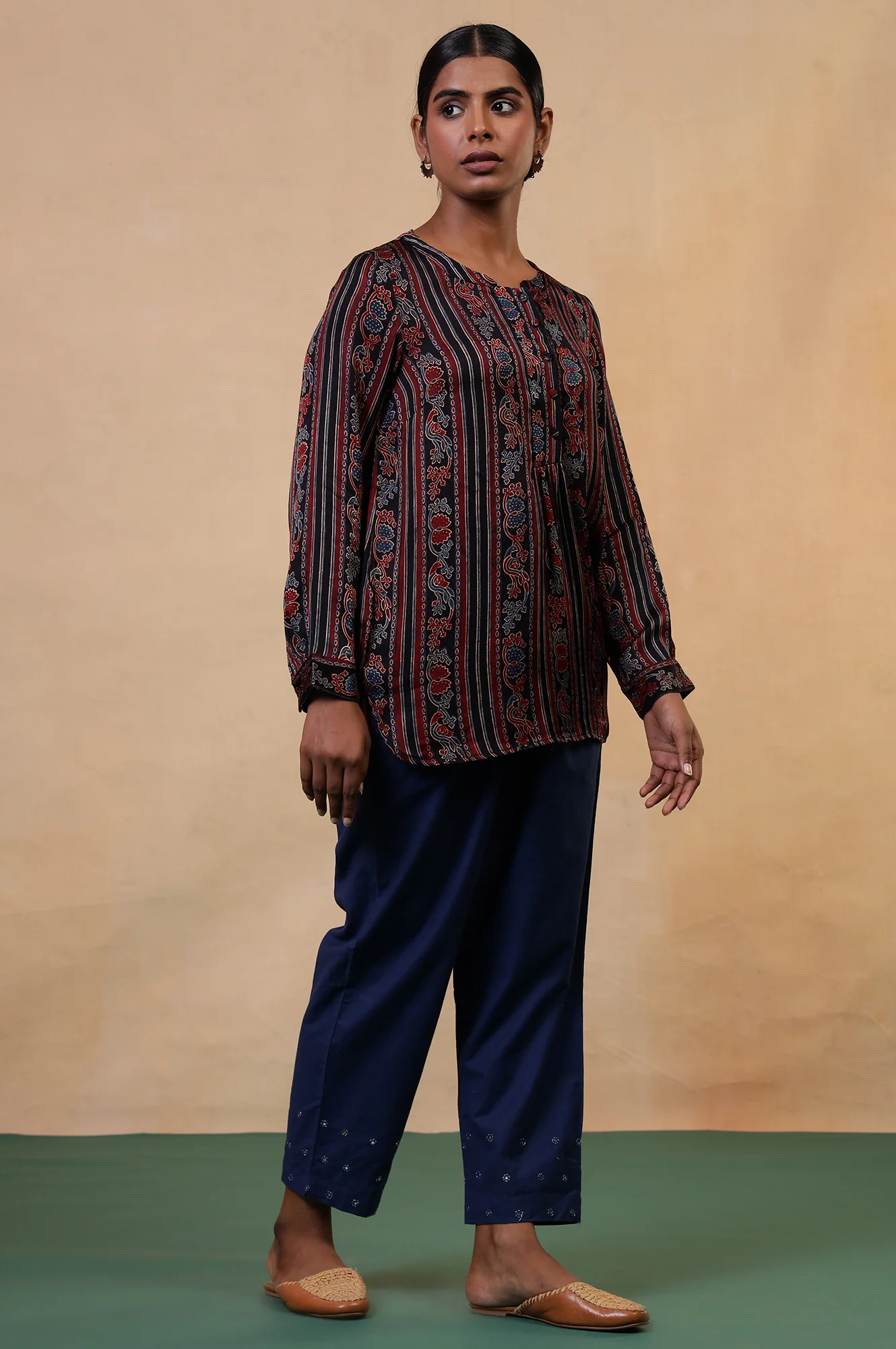 Folksong Pirate Black Viscose Straight-Fit Ethnic Motif Ajrakh Print Top - Image 4
