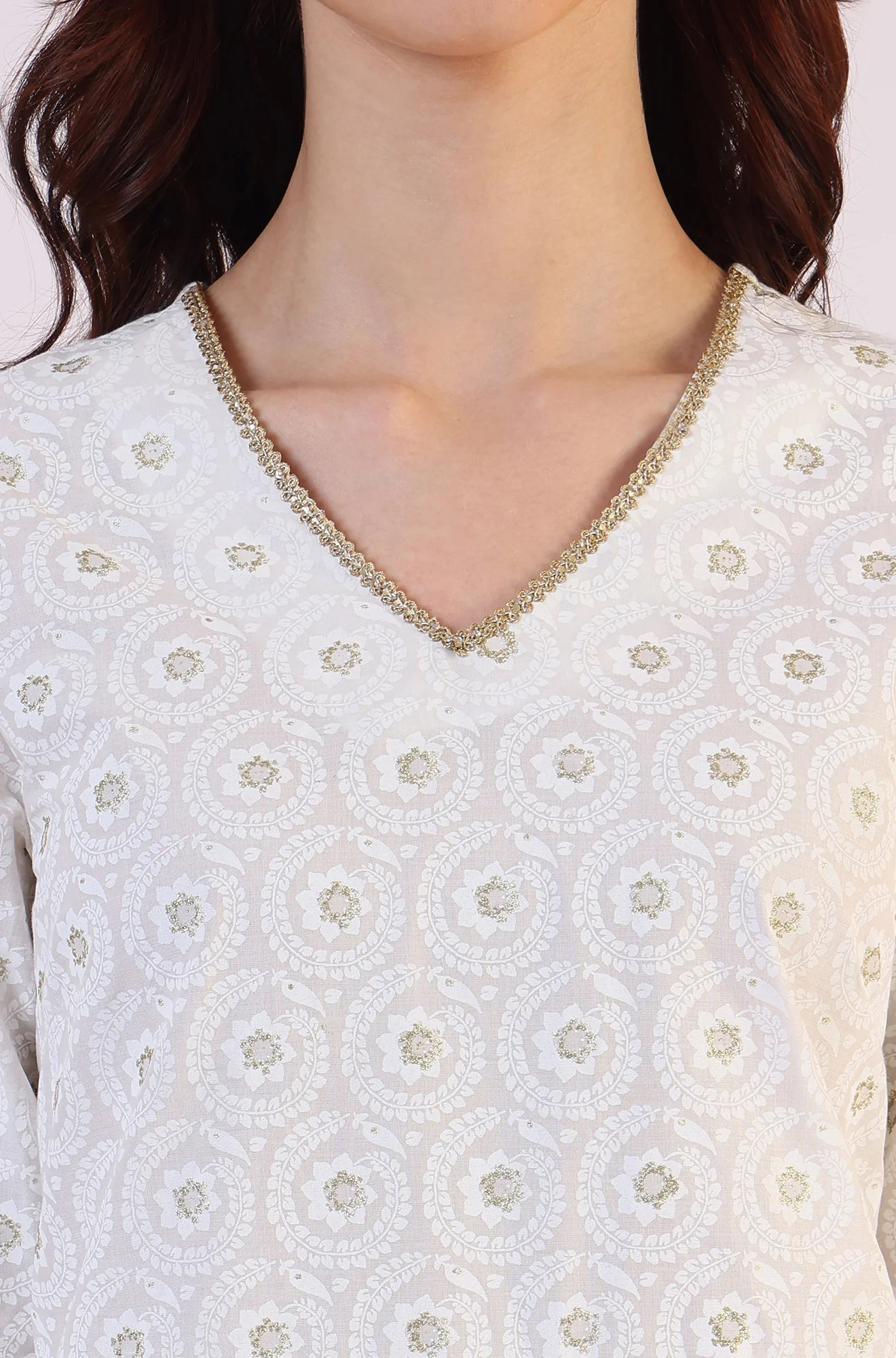 White Geometric Printed Metallic Hardware Straight Pure Cotton Kurta - Image 4