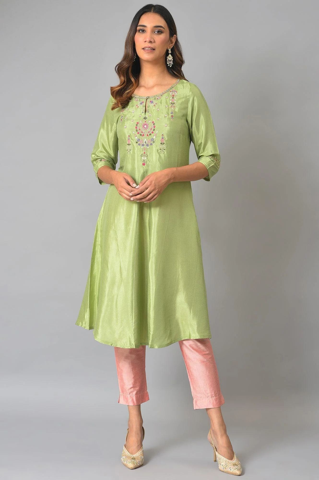 Green A-Line Embroidered Festive kurta - Image 6