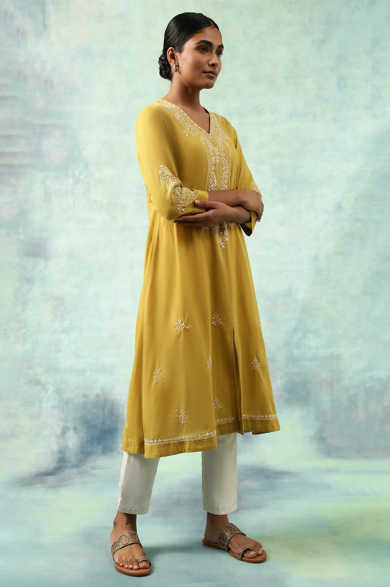 Green Cotton Voile Chikankari kurta - Image 3