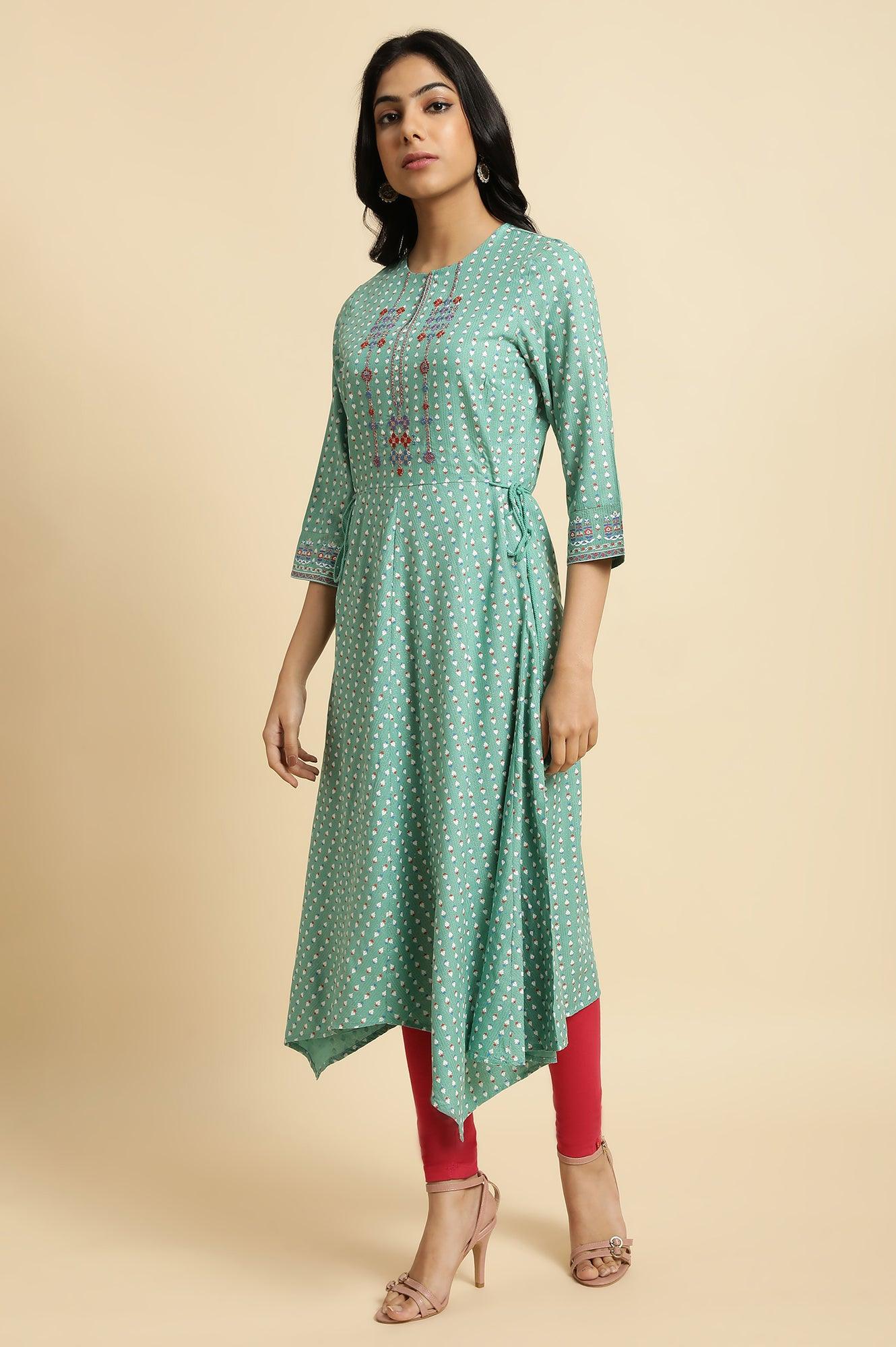 Green Embroidered Asymmetric kurta - Image 3