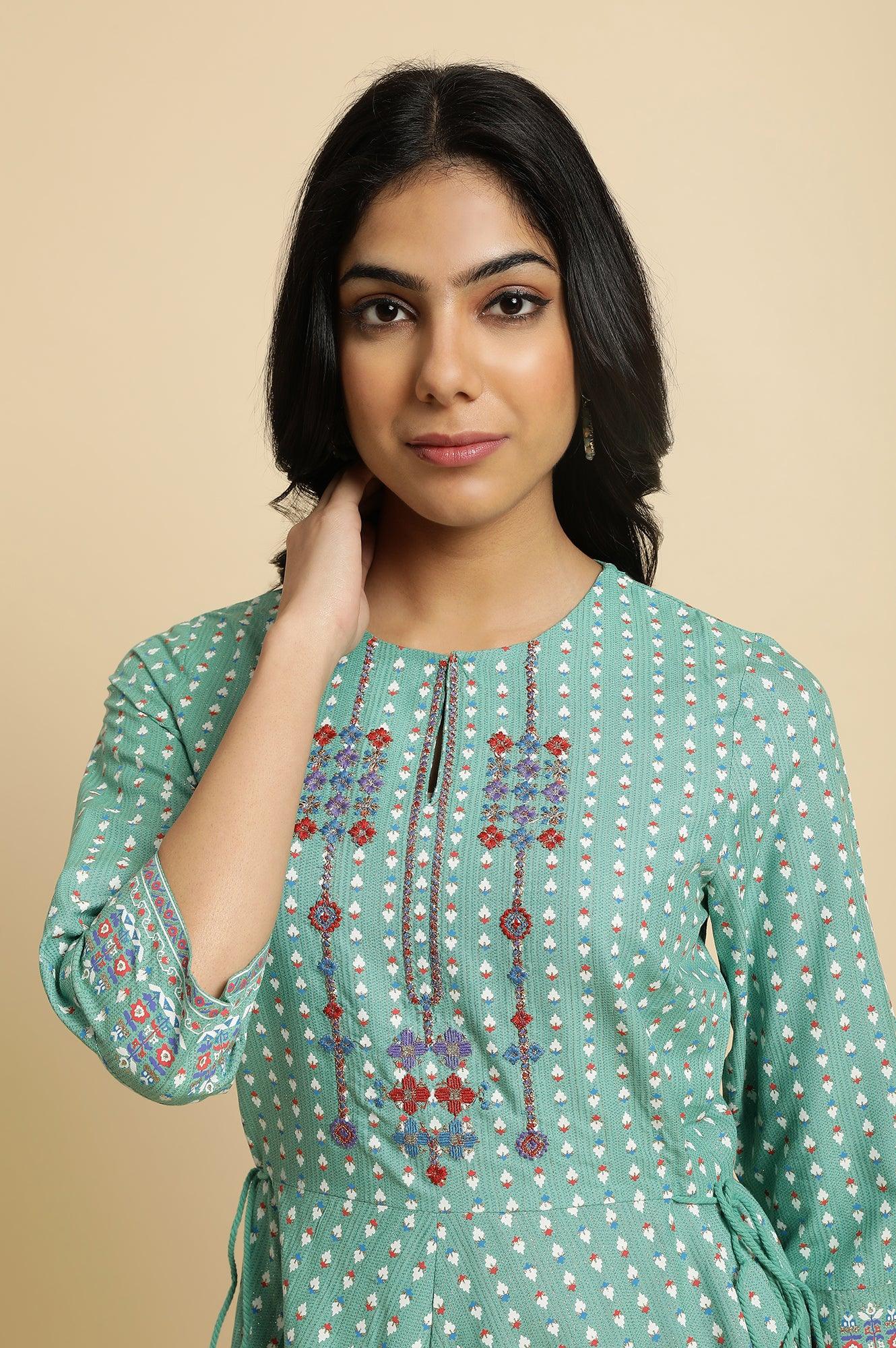 Green Embroidered Asymmetric kurta - Image 6