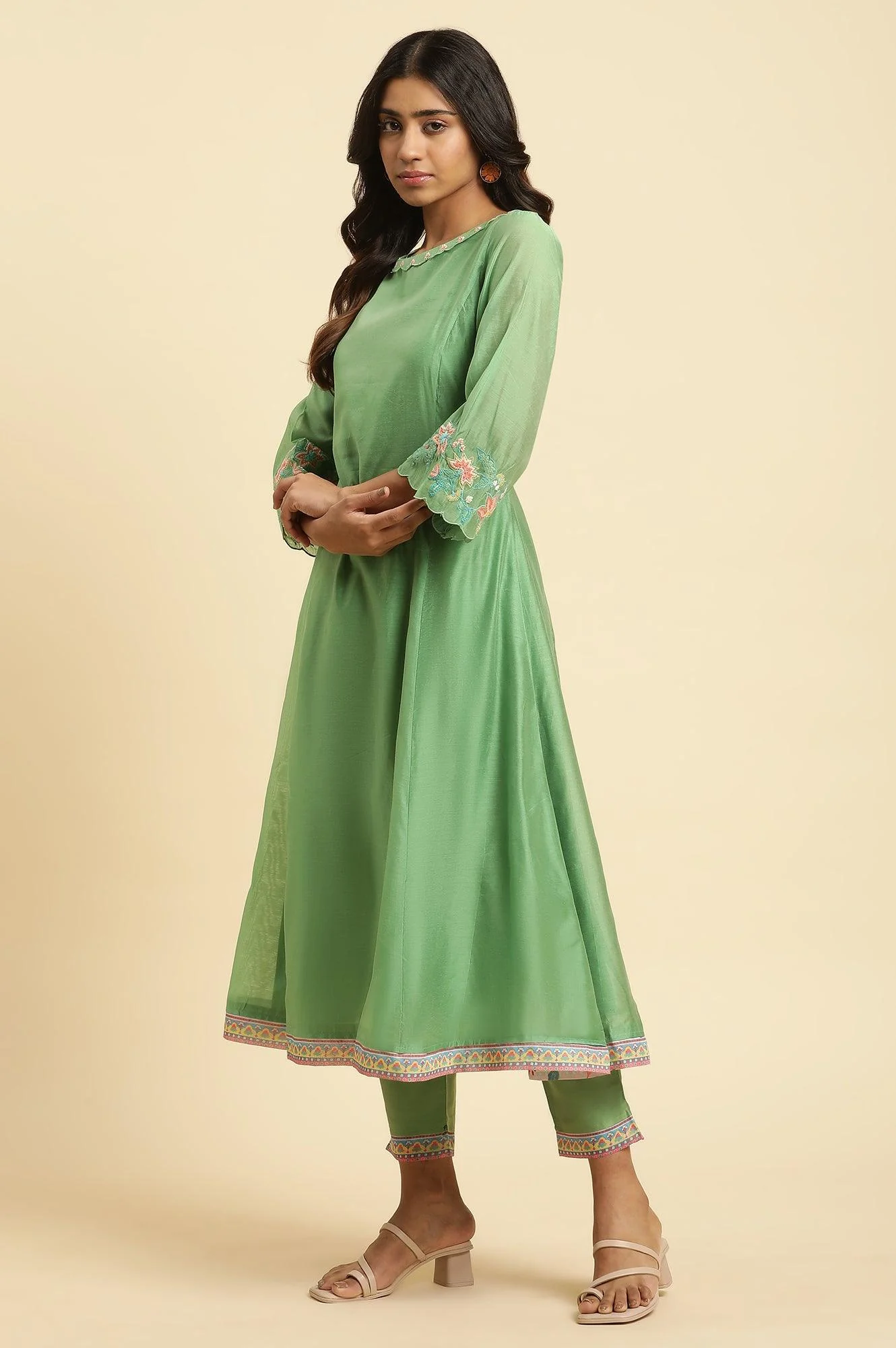 Green Embroidered Kurta, Pants And Printed Dupatta Set - Image 4