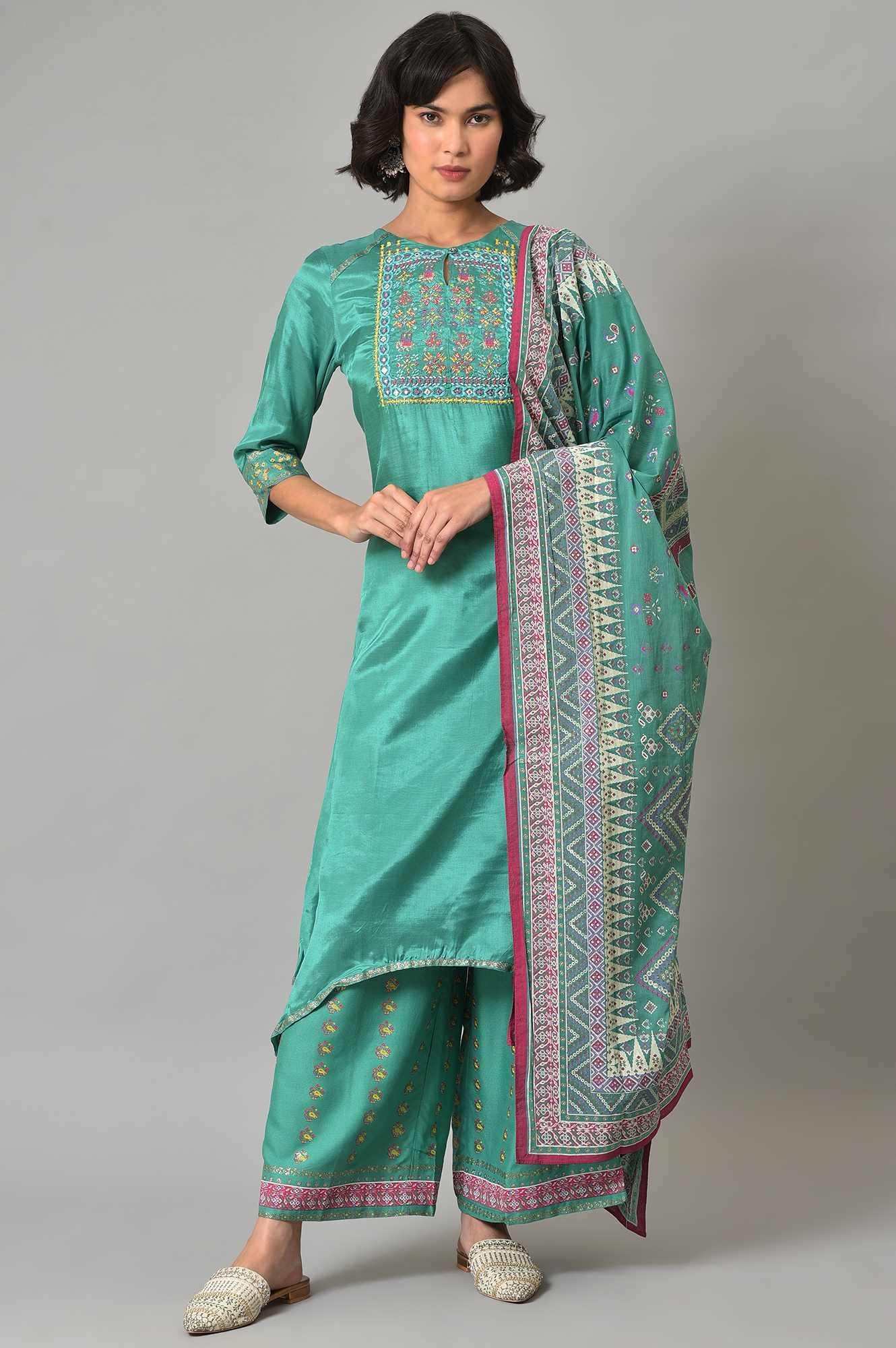 Green Embroidered Shantung kurta With Printed Parallel Pants And Dupatta - Image 10