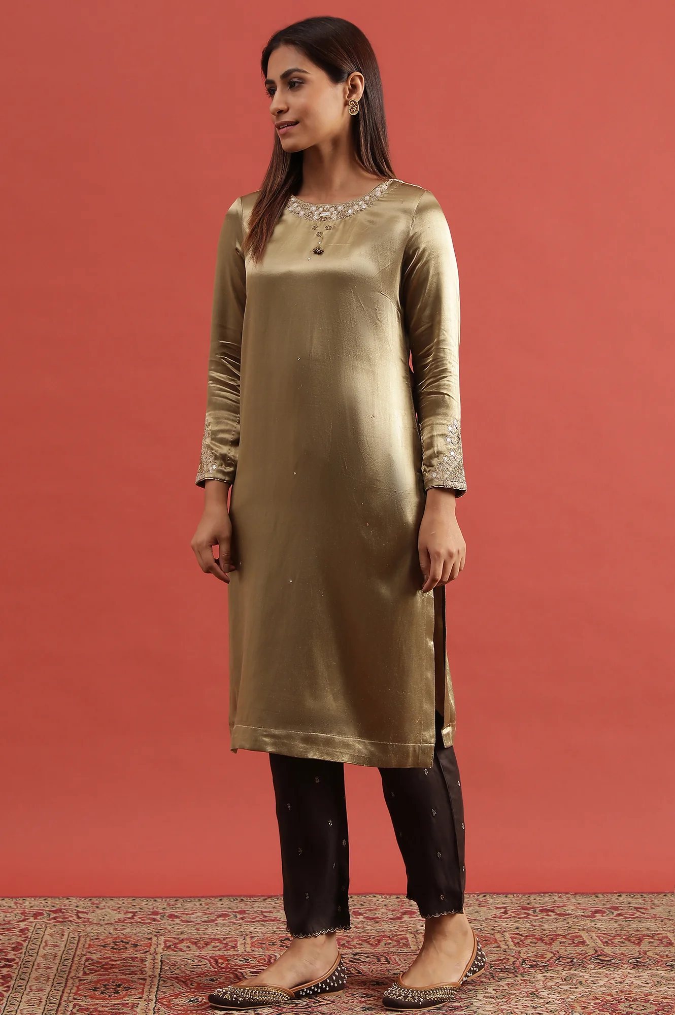 Green Embroidered Straight Kurta In Mushroo - Image 2