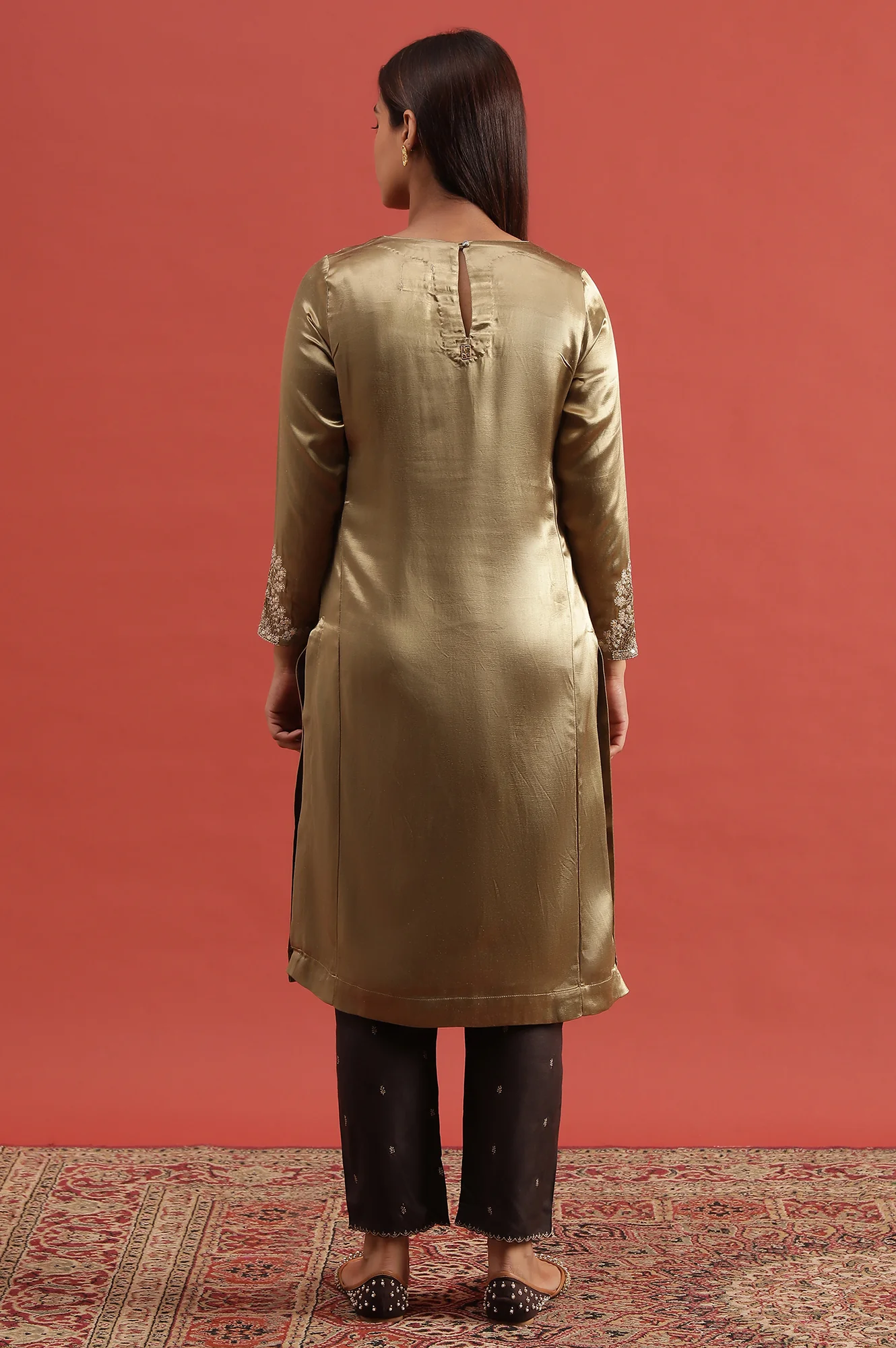 Green Embroidered Straight Kurta In Mushroo - Image 3