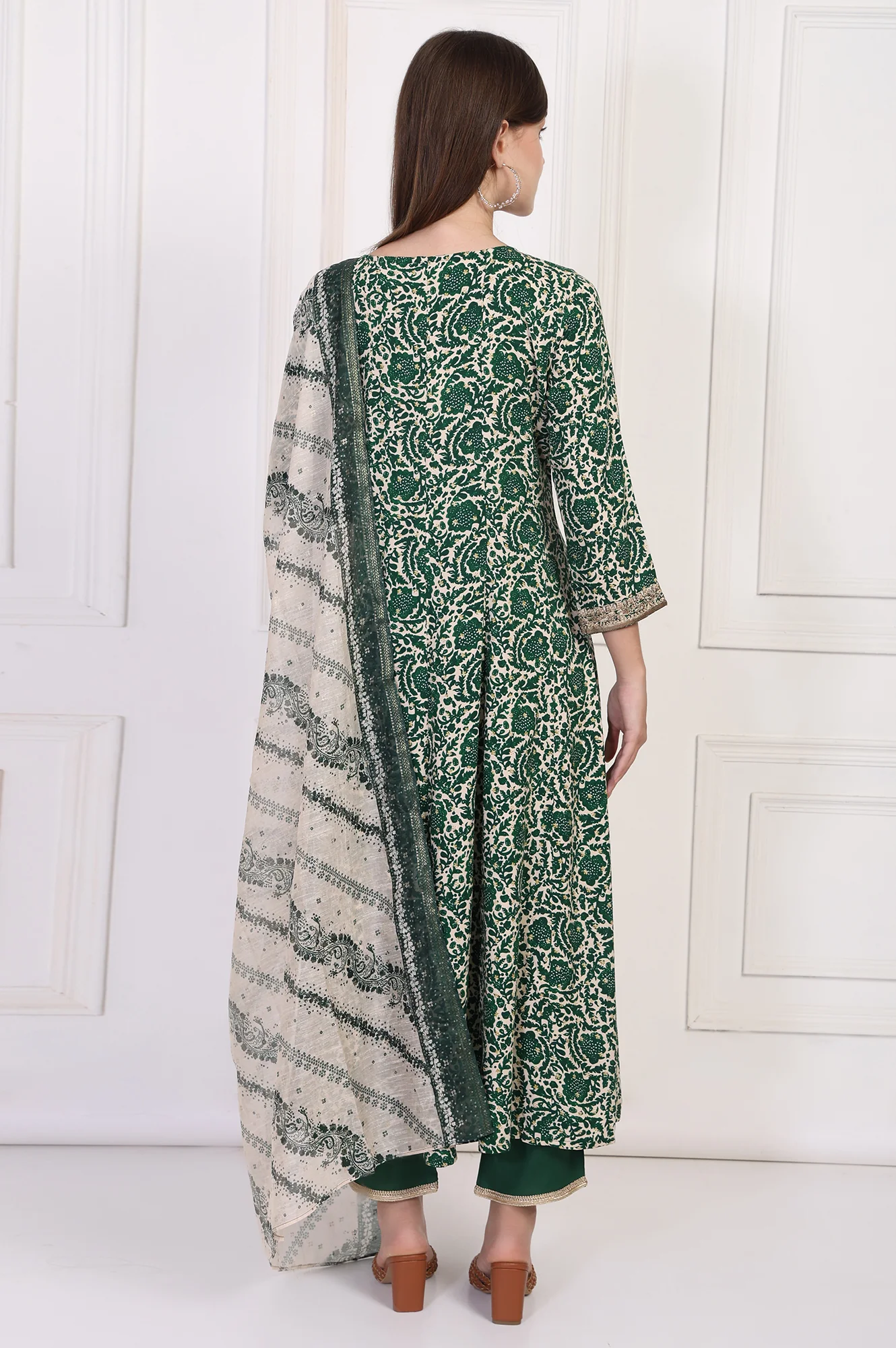 Green Ethnic Motifs Printed Embellished Anarkali Kurta with Straight Pant and Dupatta Set - Image 5