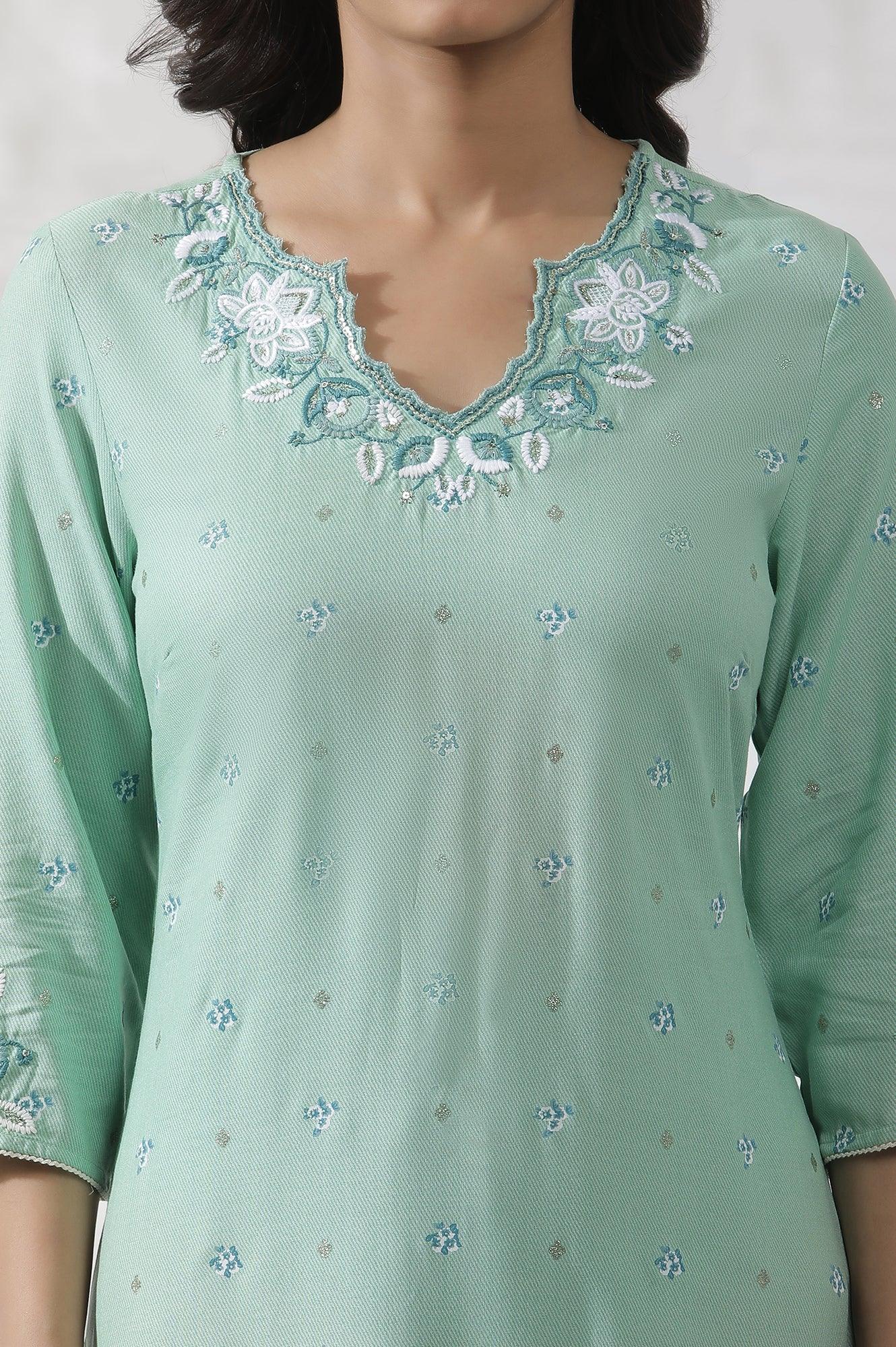 Green Floral Printed And Embroidered Kurta - Image 6