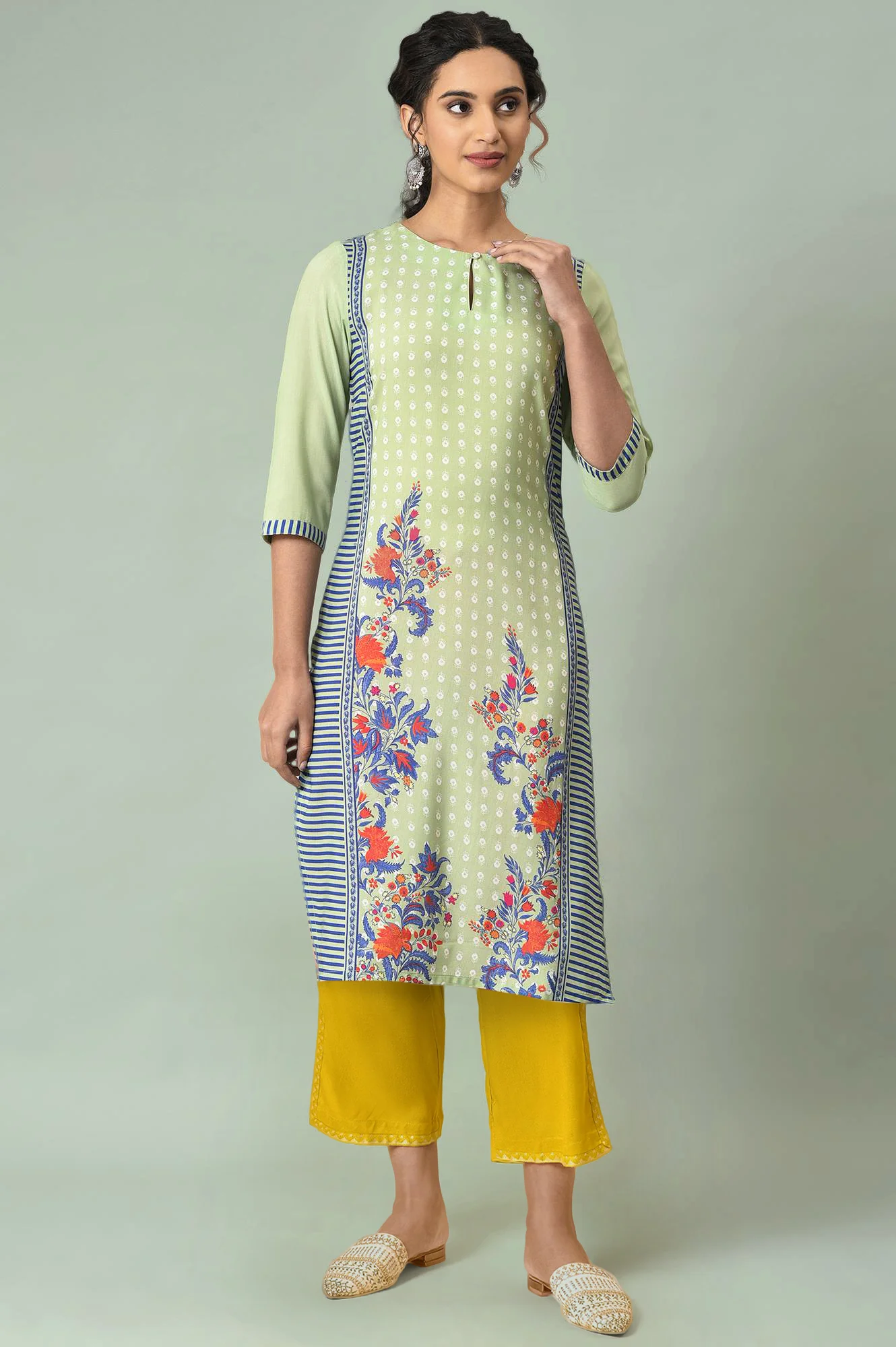 Green Floral Printed Lace Muslin Silk Straight Kurta and Straight Pant Set