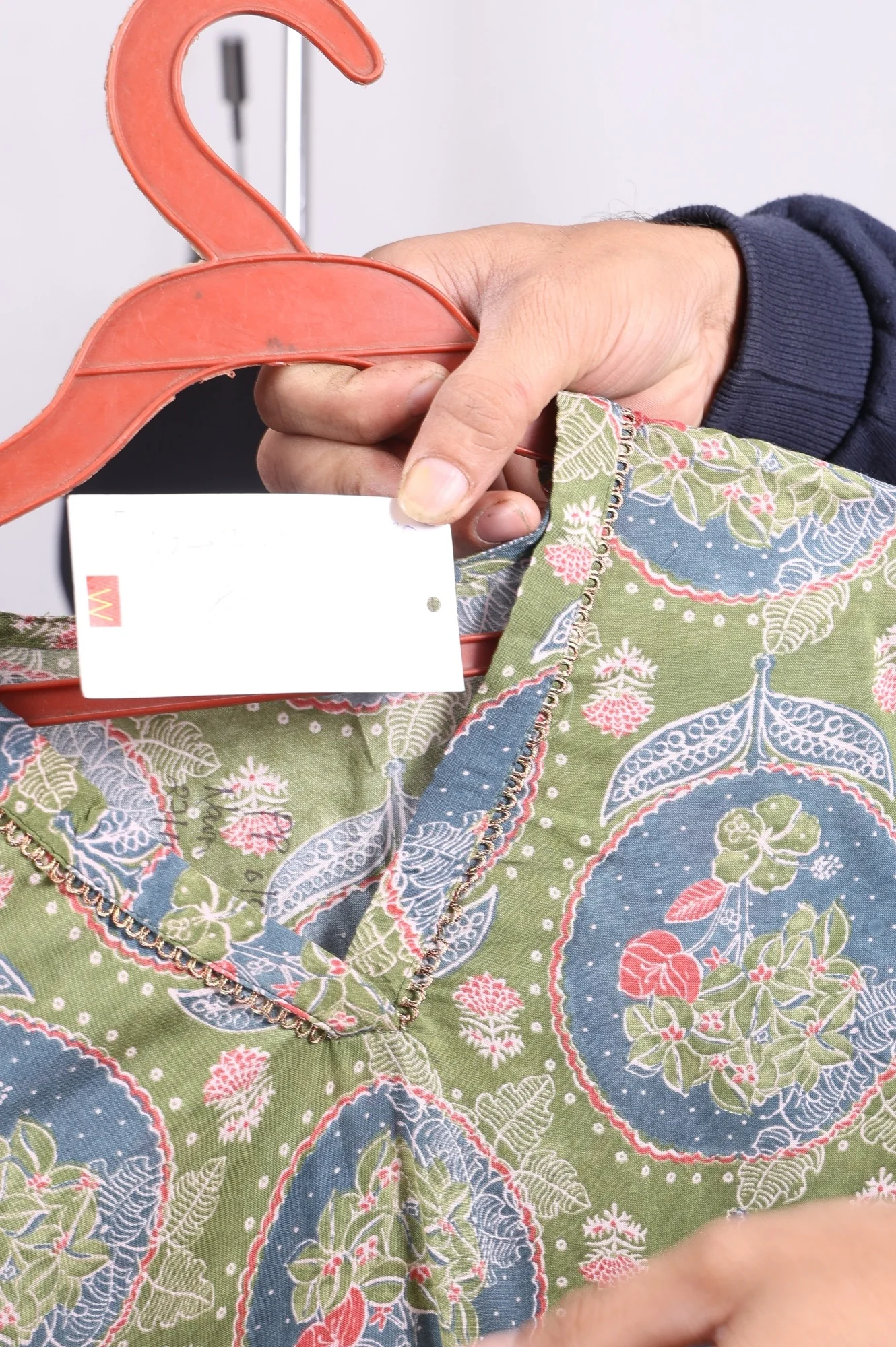 Green Floral Printed Modal Straight Kurta - Image 5