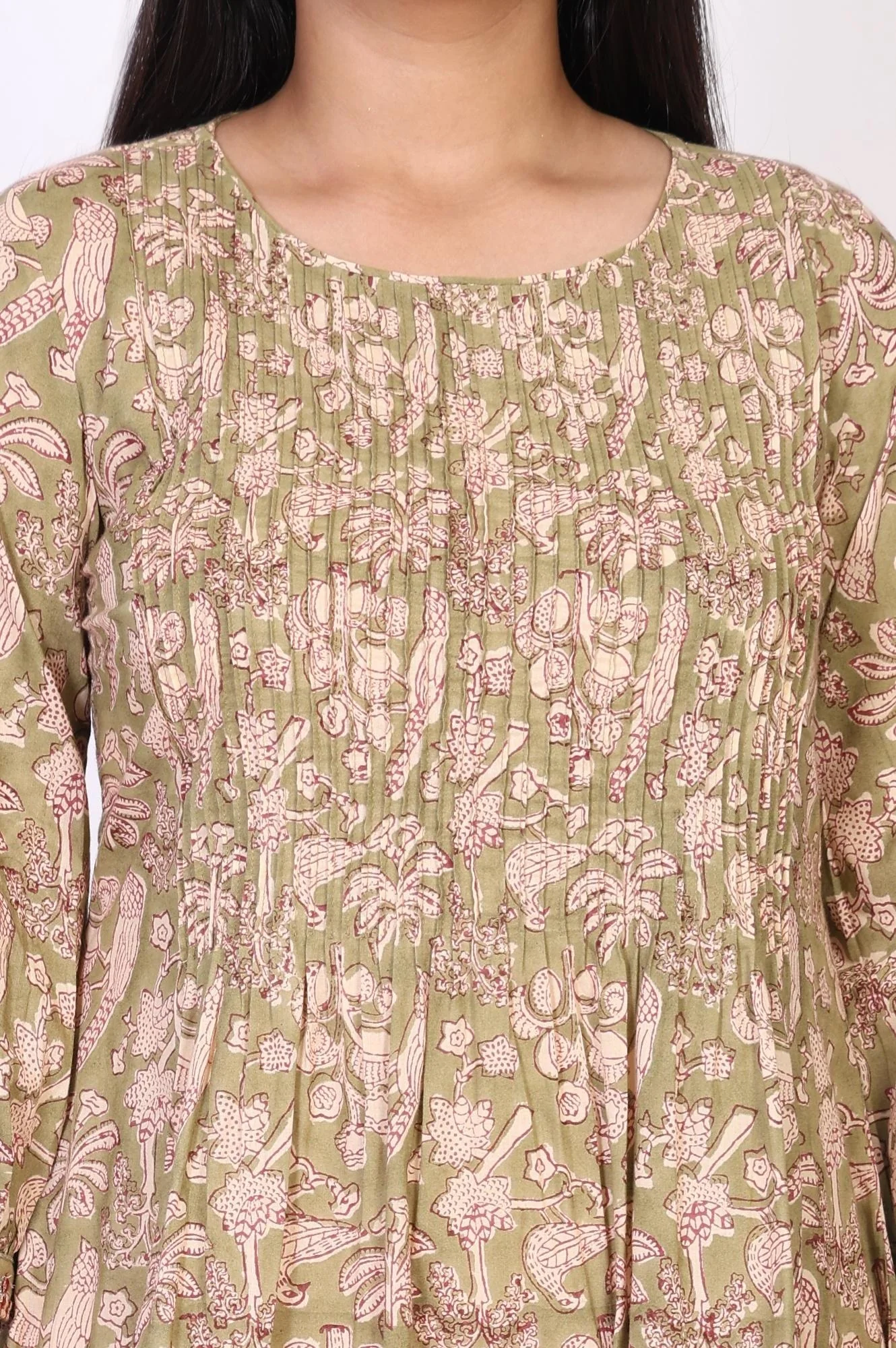 Green Floral Printed Pleated A-Line Cotton Kurta - Image 3