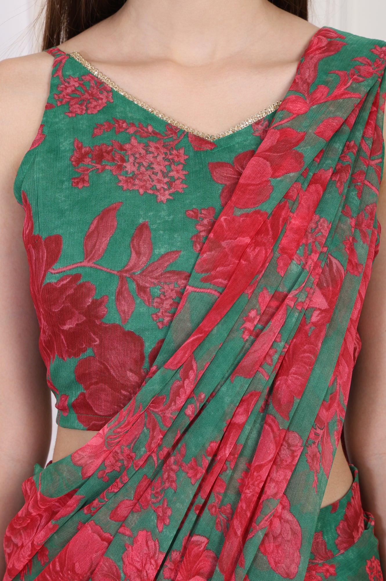 Green Floral Printed Pre-Draped Georgette Saree with Blouse - Image 3