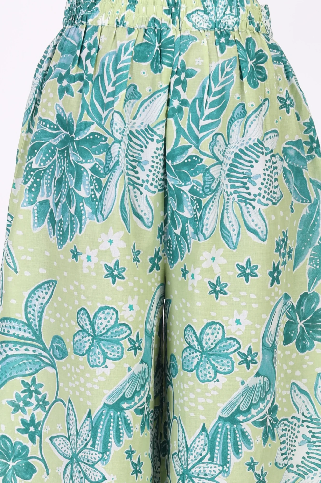 Green Floral Printed Pure Cotton Sleeveless A-line Kurta with Pants Set - Image 7