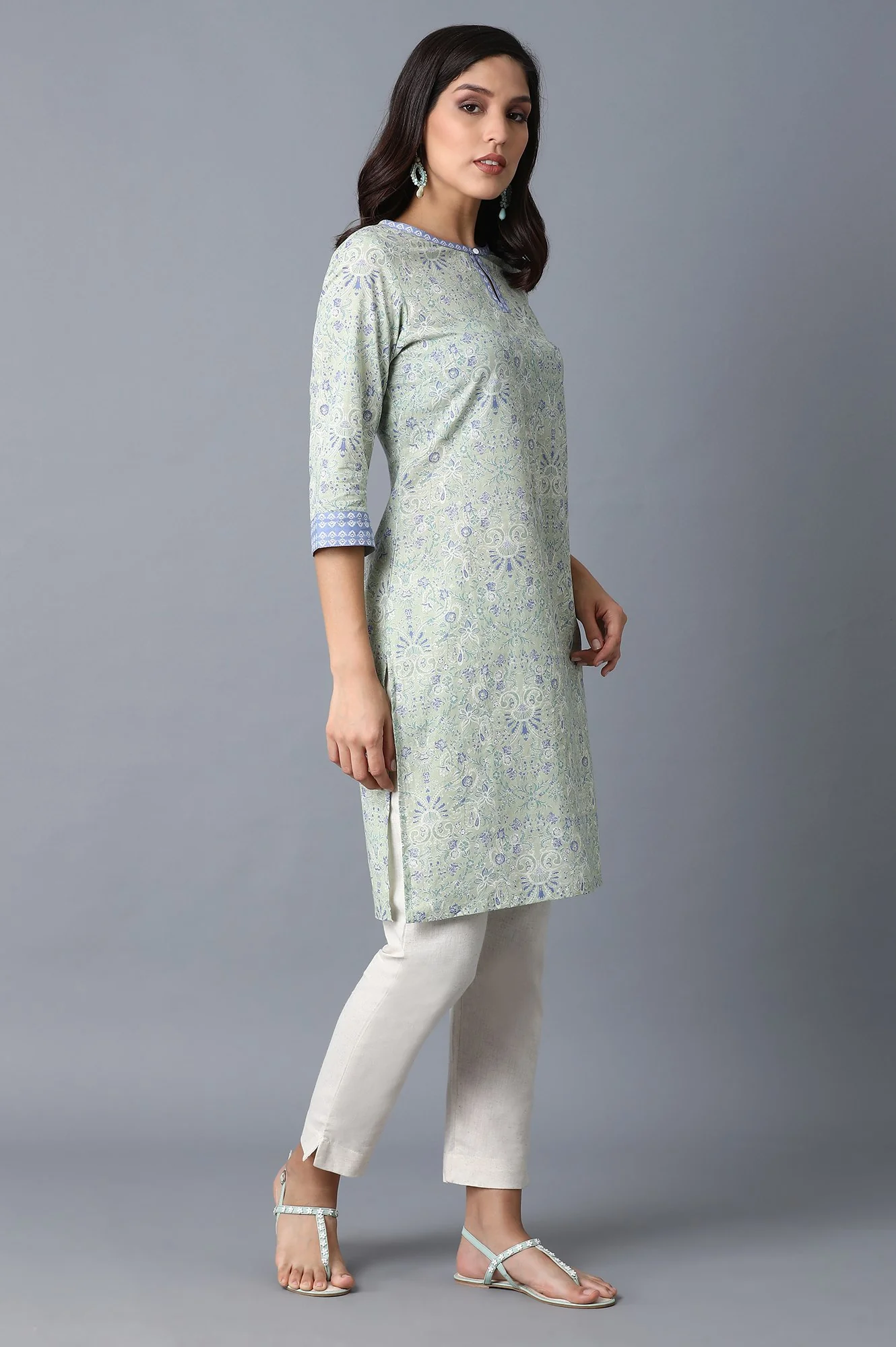 Green Floral Printed Tape Straight Cotton Kurta - Image 4