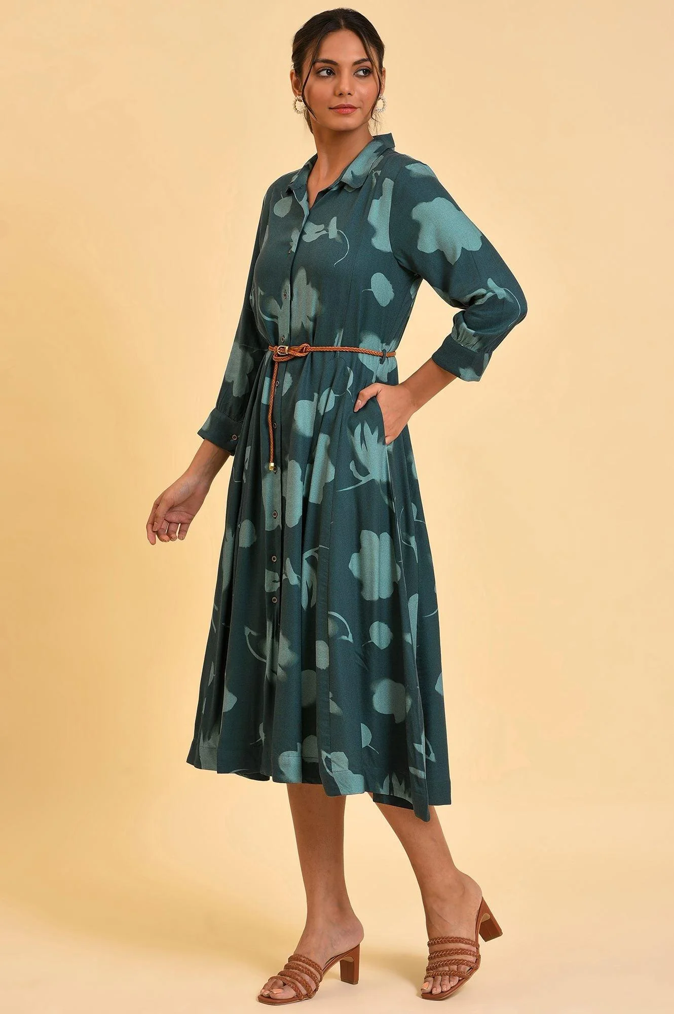 Green Floral Printed Western Dress With Belt - Image 3
