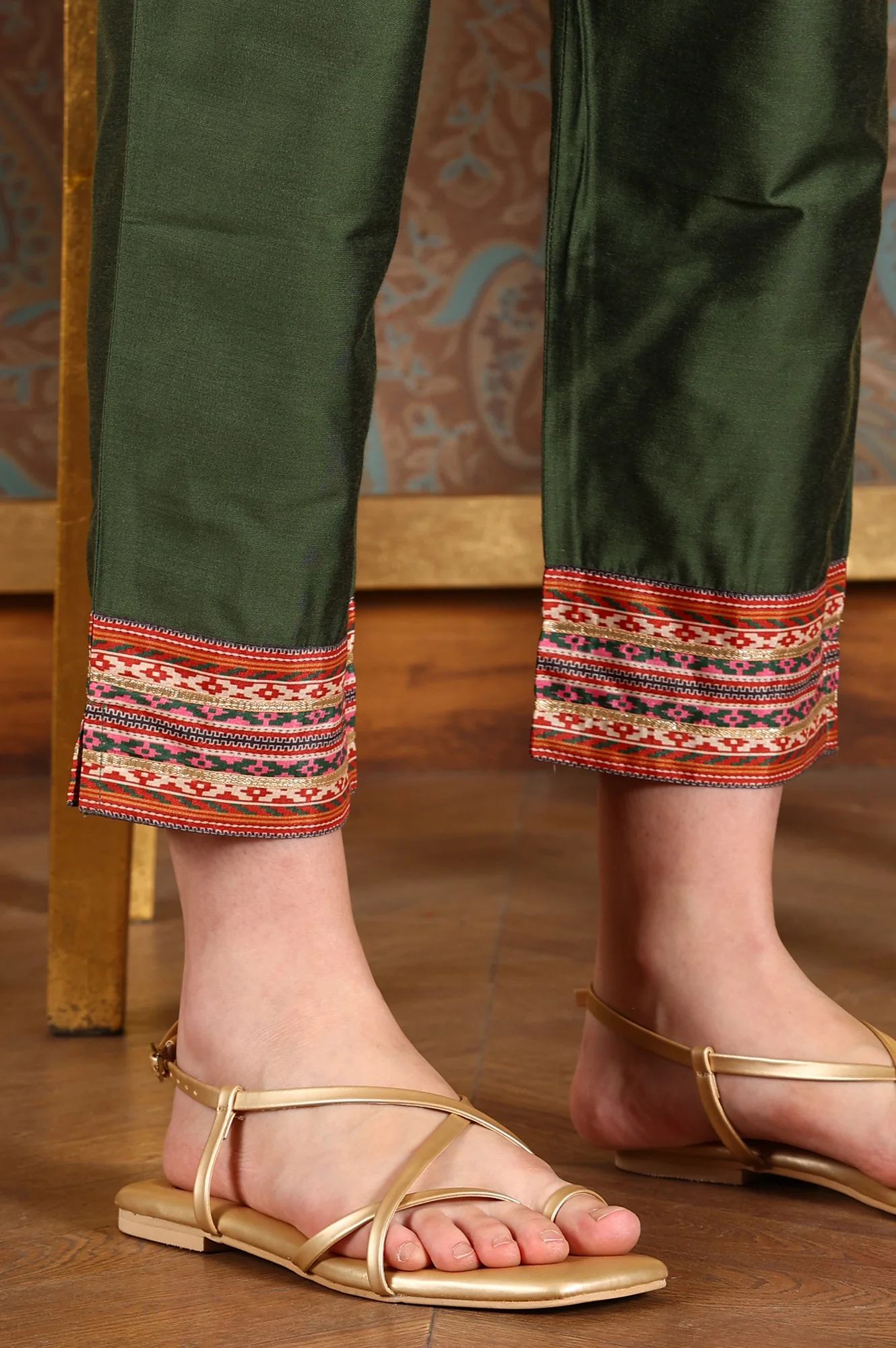 Green Ikkat Printed Embellished Organza Anarkali Kurta, Pants And Dupatta Set - Image 9