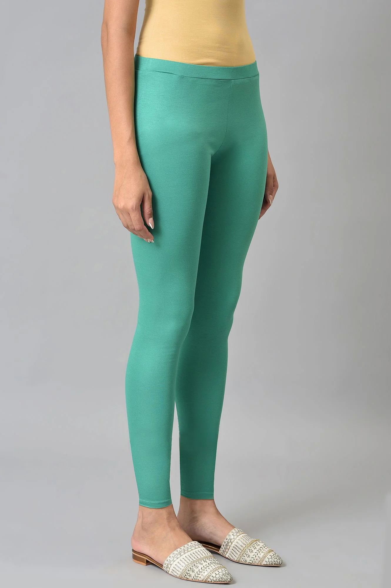 Green Knitted Women Tights - Image 4