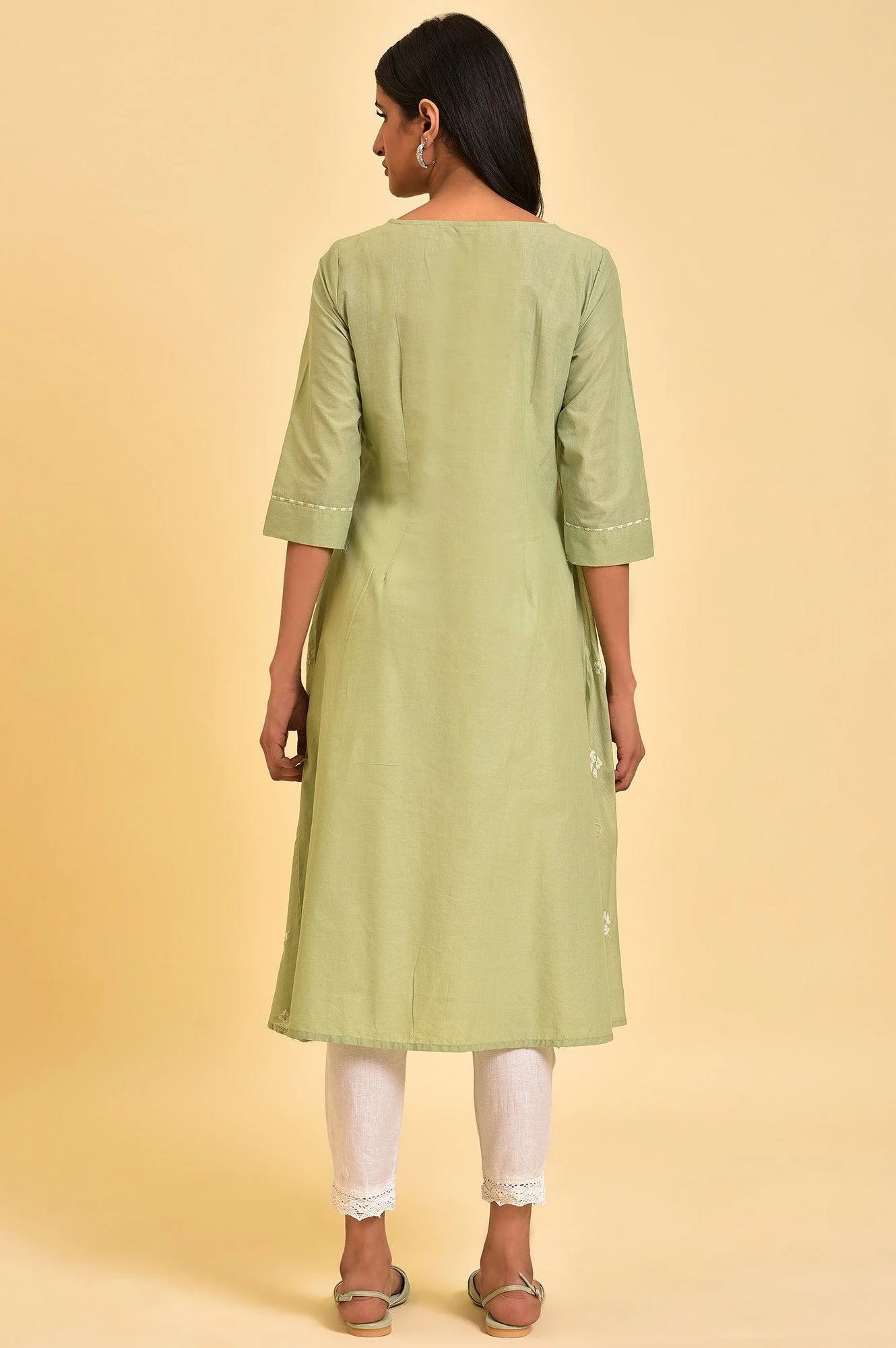 Green Mock Layered Embroidered kurta - Image 2
