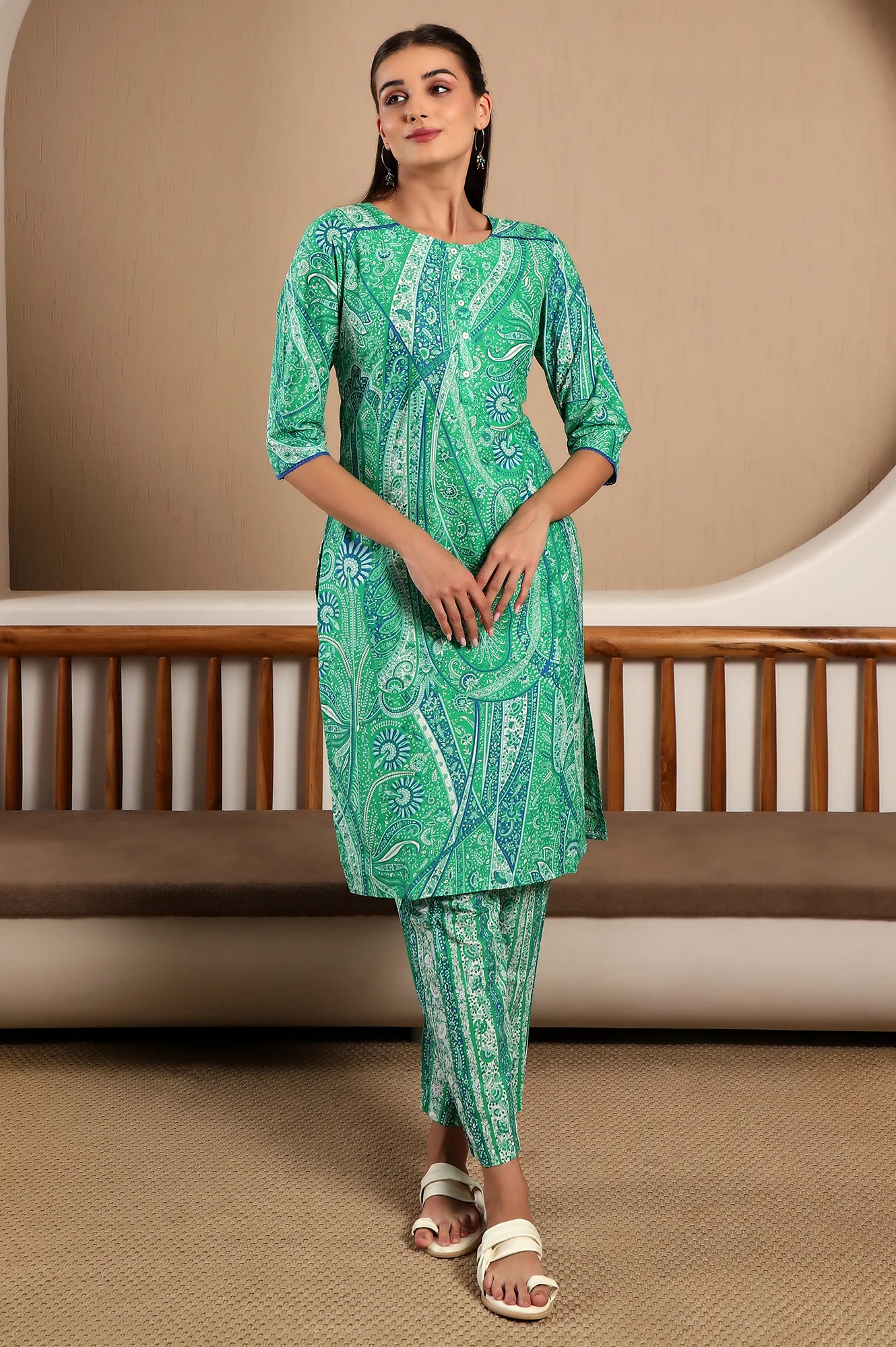 Green Paisley Print Pure Cotton Straight Kurta and Straight Pants Co-ord Set - Image 4