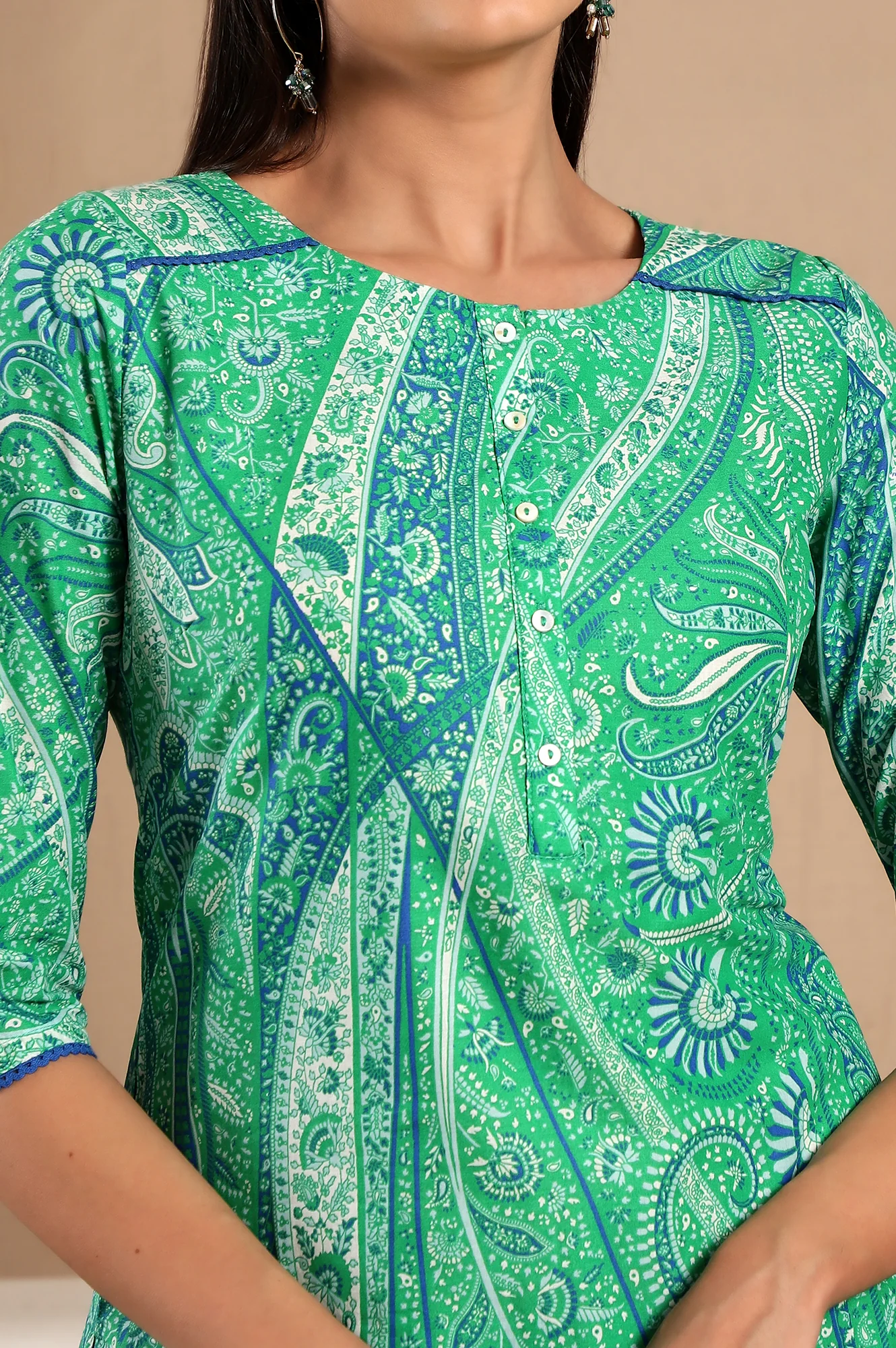 Green Paisley Print Pure Cotton Straight Kurta and Straight Pants Co-ord Set - Image 5