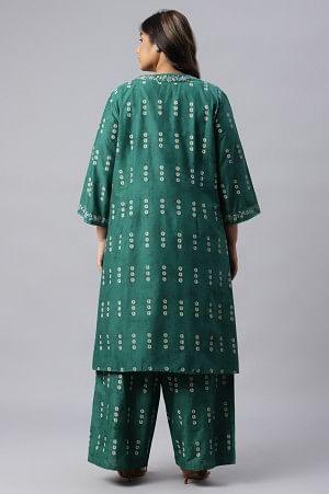 Green Plus Size Printed Gillet With Off-White kurta And Green Parallel Pants Set - Image 9
