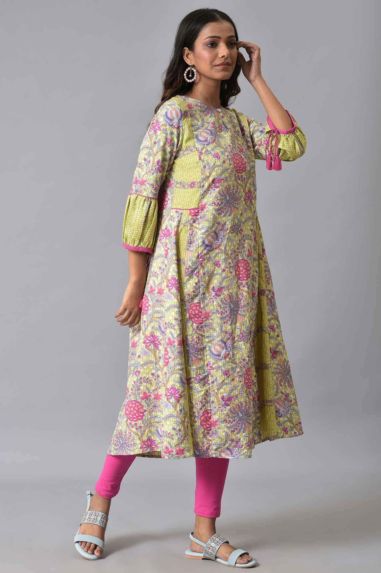 Green Printed Godget Summer Dress With Pink Tights - Image 4