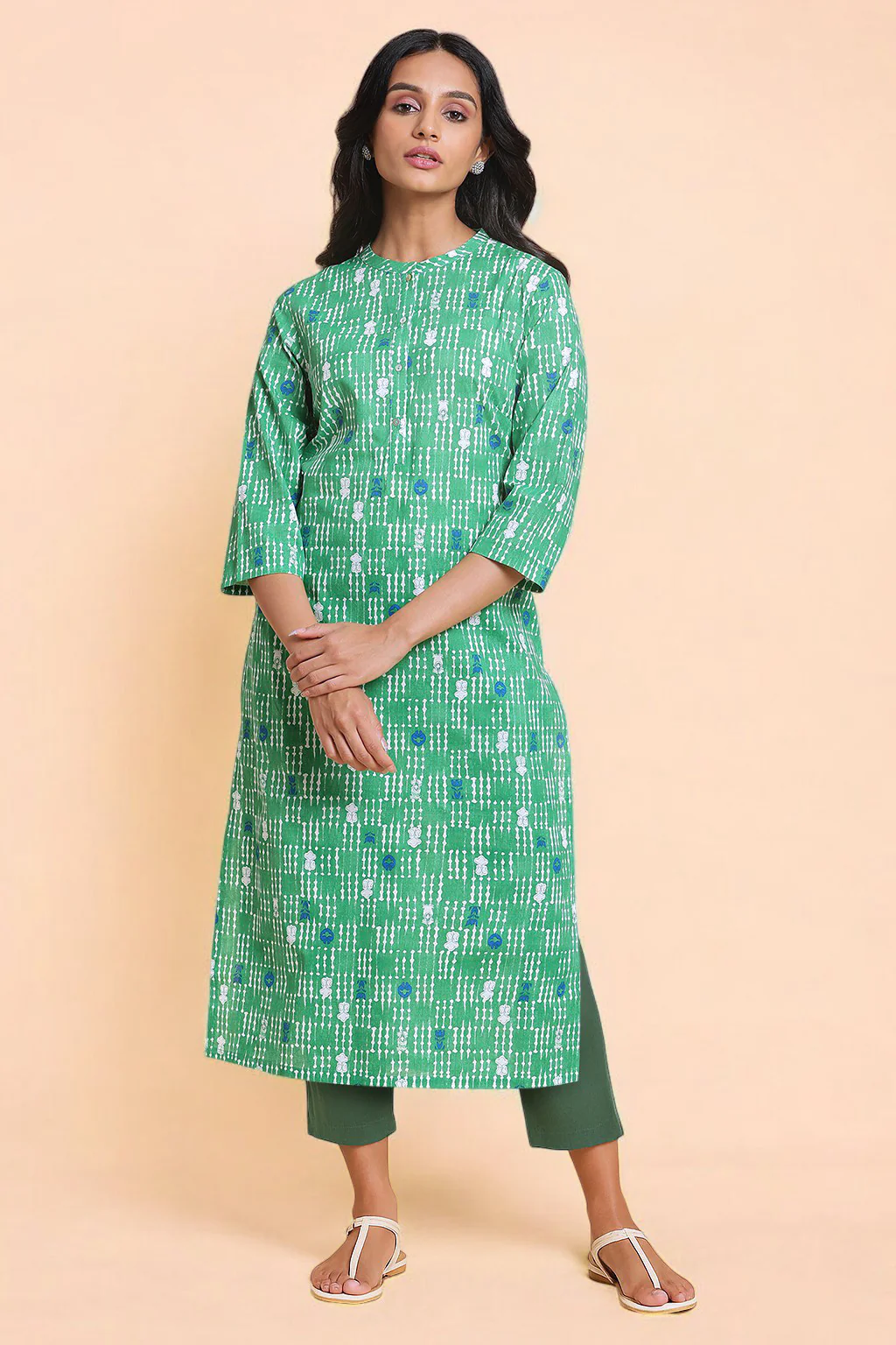 Green Printed Pure Cotton Straight Kurta and Parallel Pant Set - Image 2