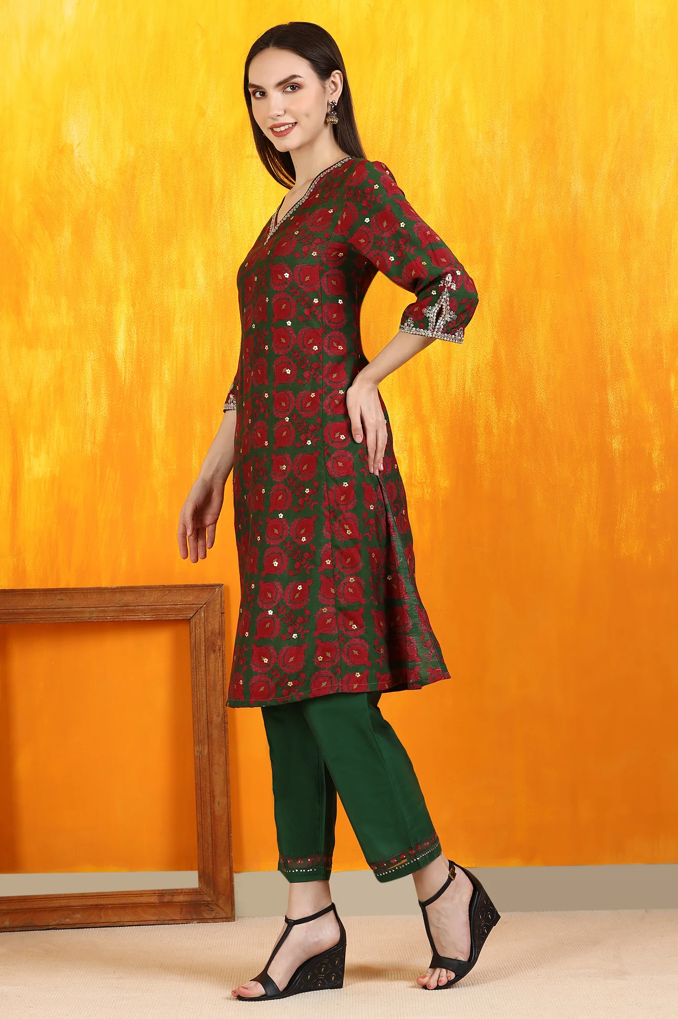 Green Printed Zari Embroidered Straight Kurta with Pants and Organza Dupatta - Image 5