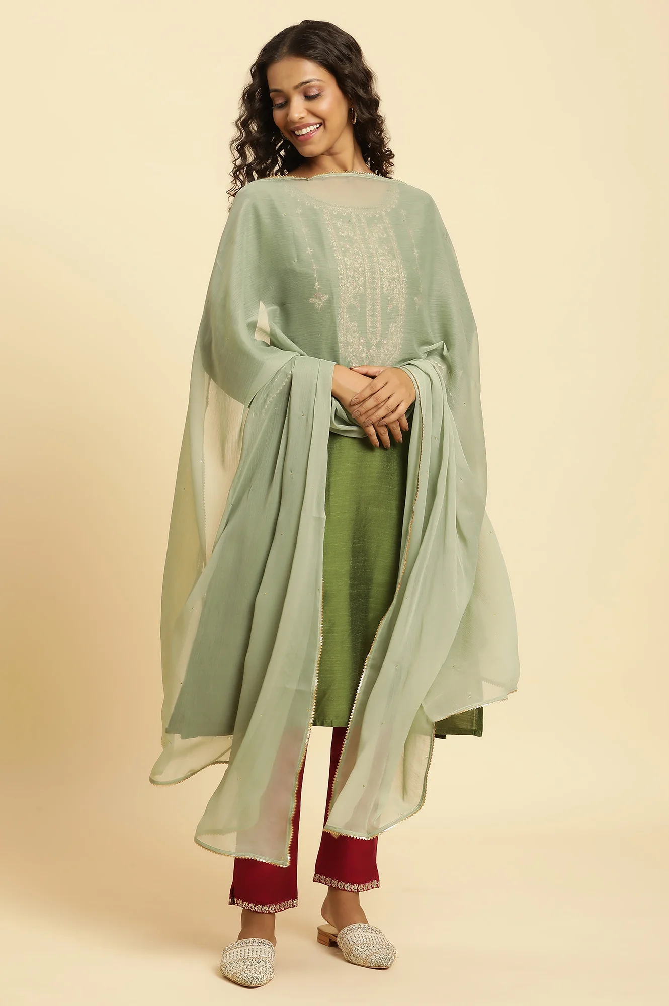 Green Solid Chiffon Dupatta With Gotta Border - Image 2