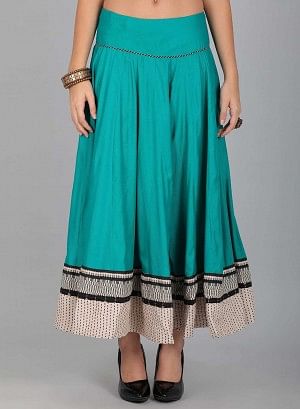 Green Solid Skirt - Image 2