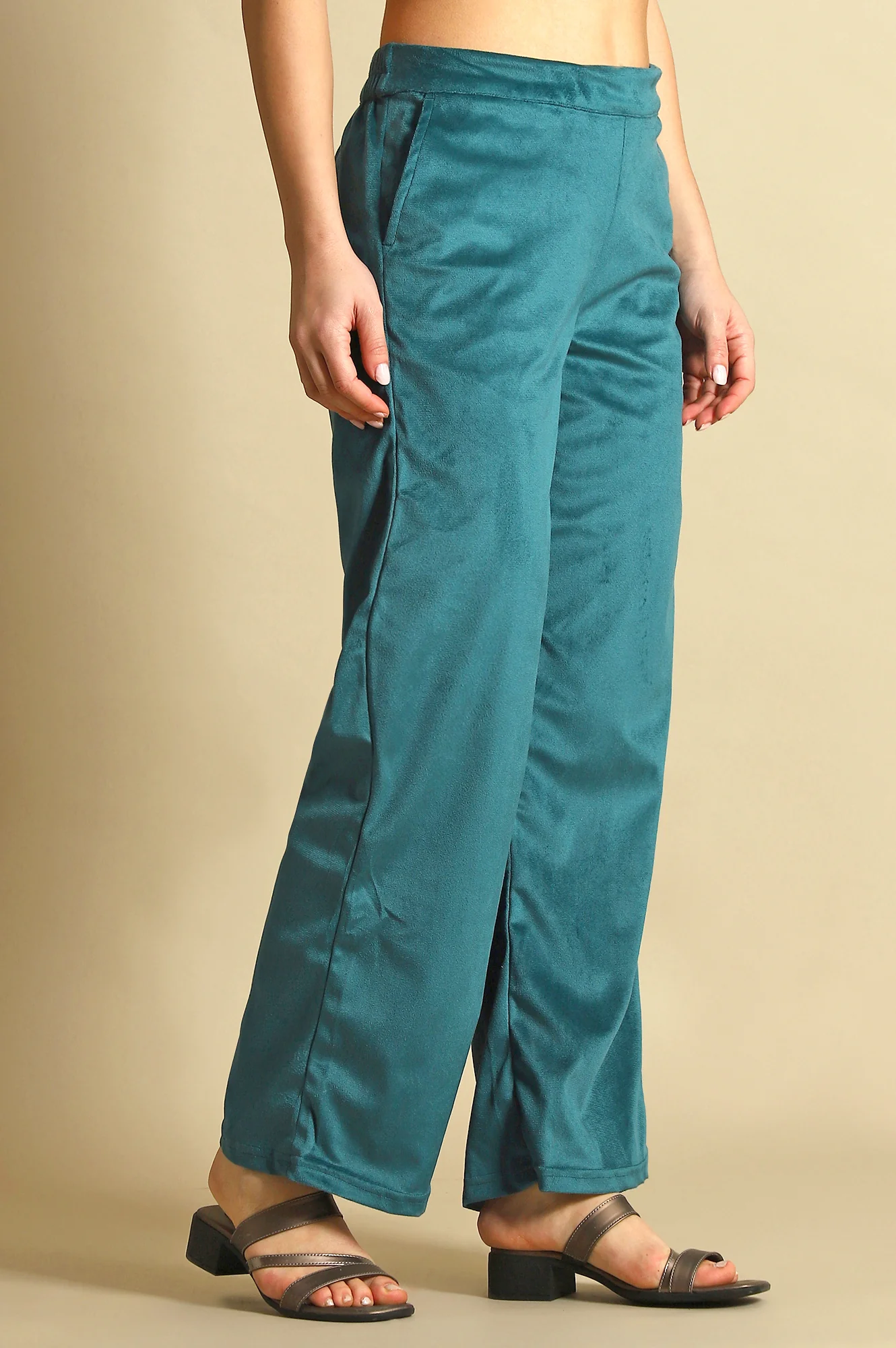 Elleven Women's Green Solid Straight Fit Pants with YKK Zipper - Image 6
