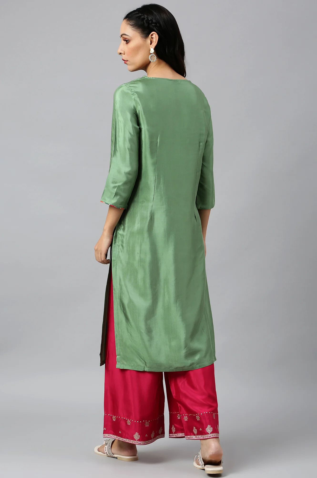 Green Straight kurta With Embroidered Yoke - Image 4