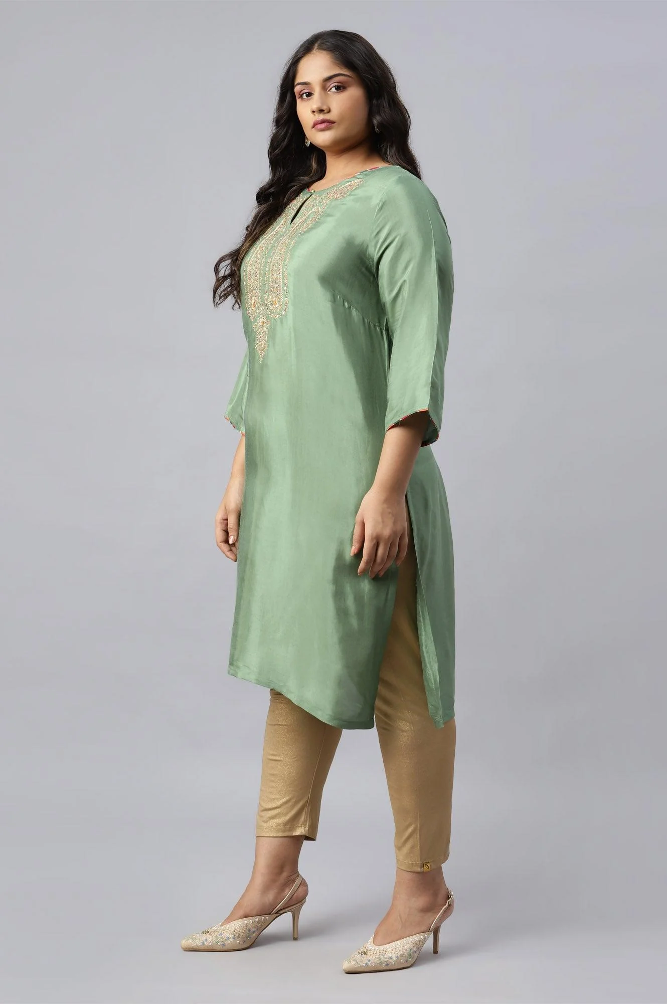 Green Straight Plus Size kurta With Embroidered Yoke - Image 3