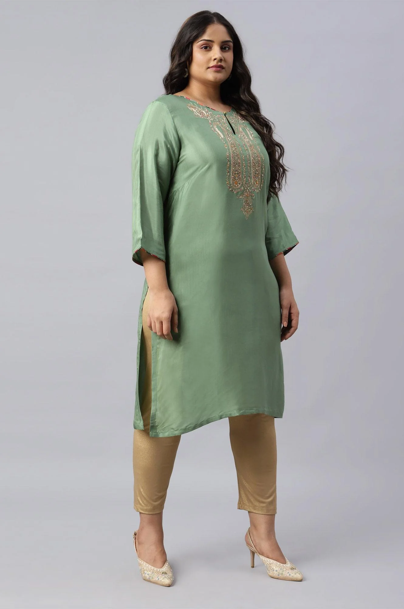 Green Straight Plus Size kurta With Embroidered Yoke - Image 4