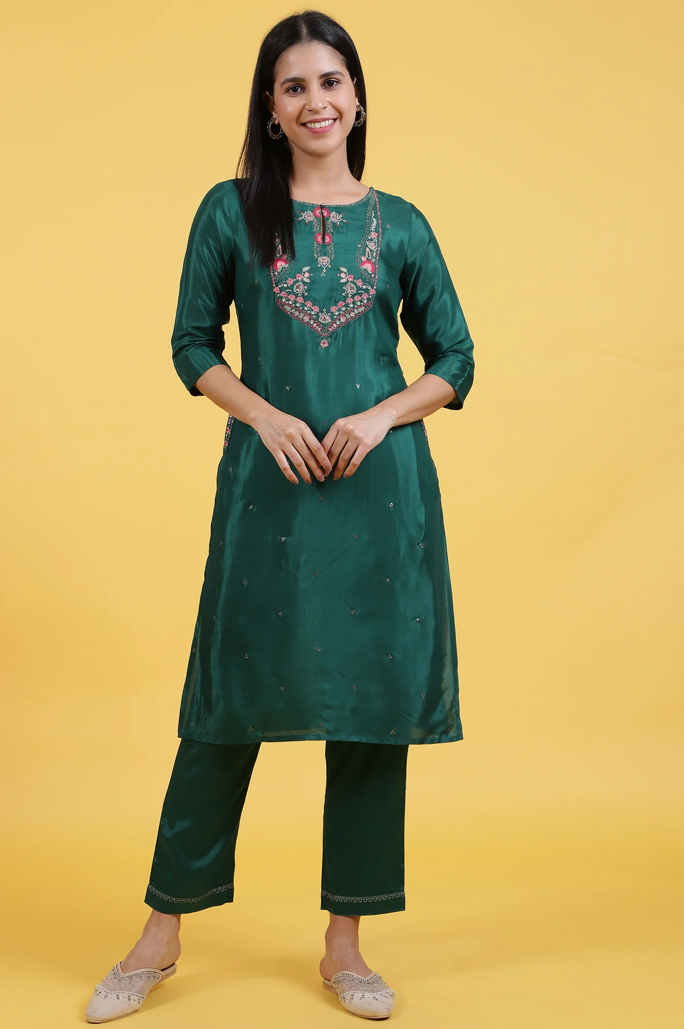 Green Thread Embroidered Straight Festive Kurta - Image 2