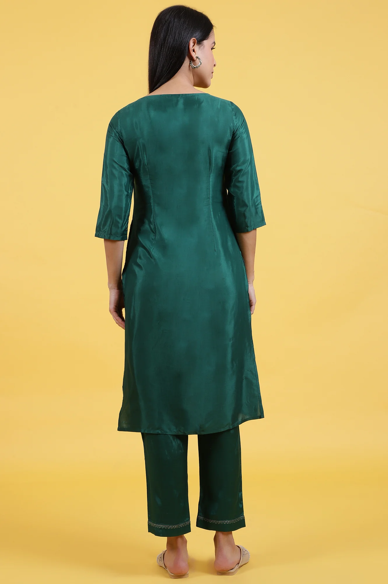 Green Thread Embroidered Straight Festive Kurta - Image 5
