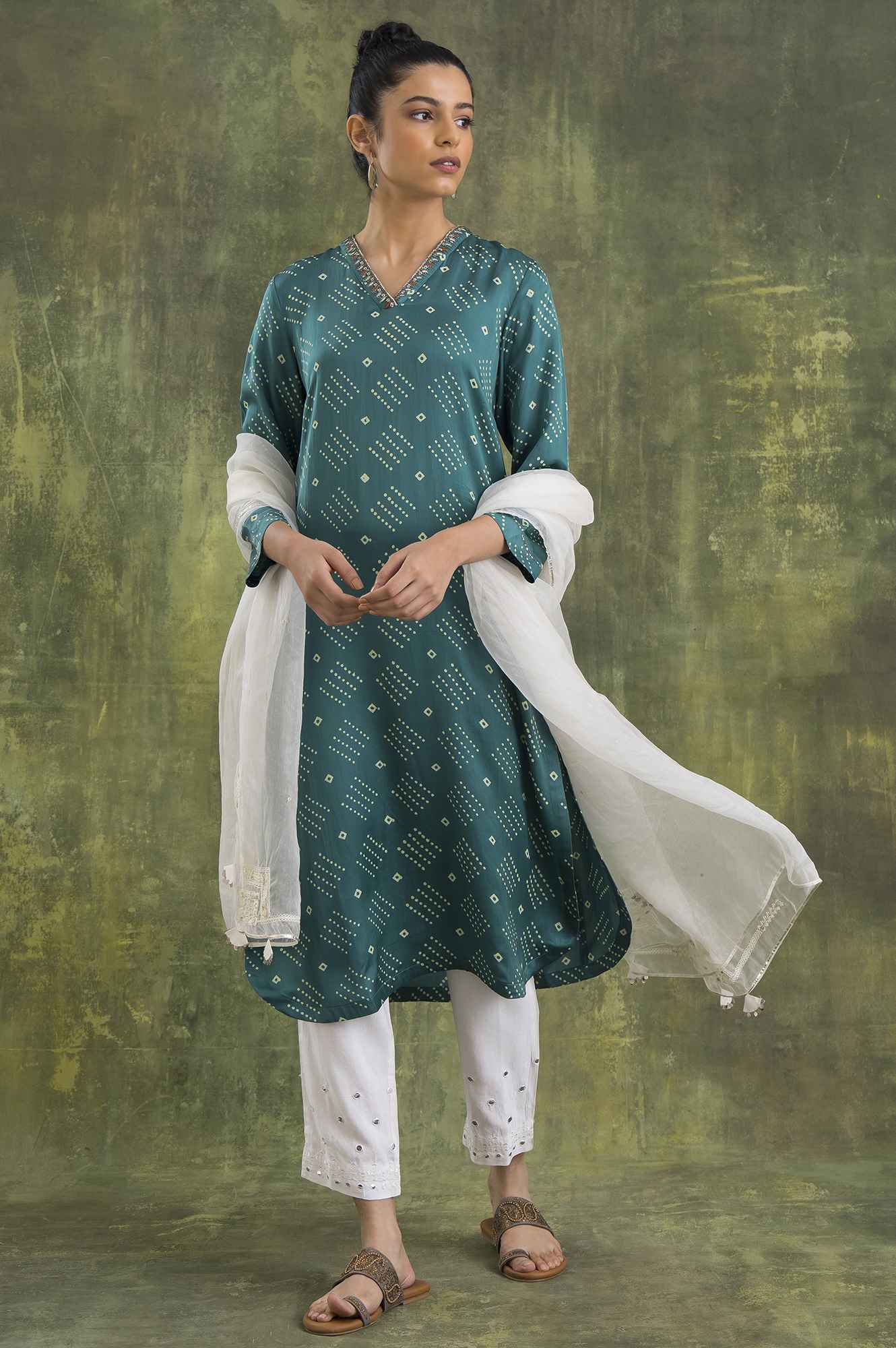 Green V-Neck Lustrous Satin kurta - Image 7