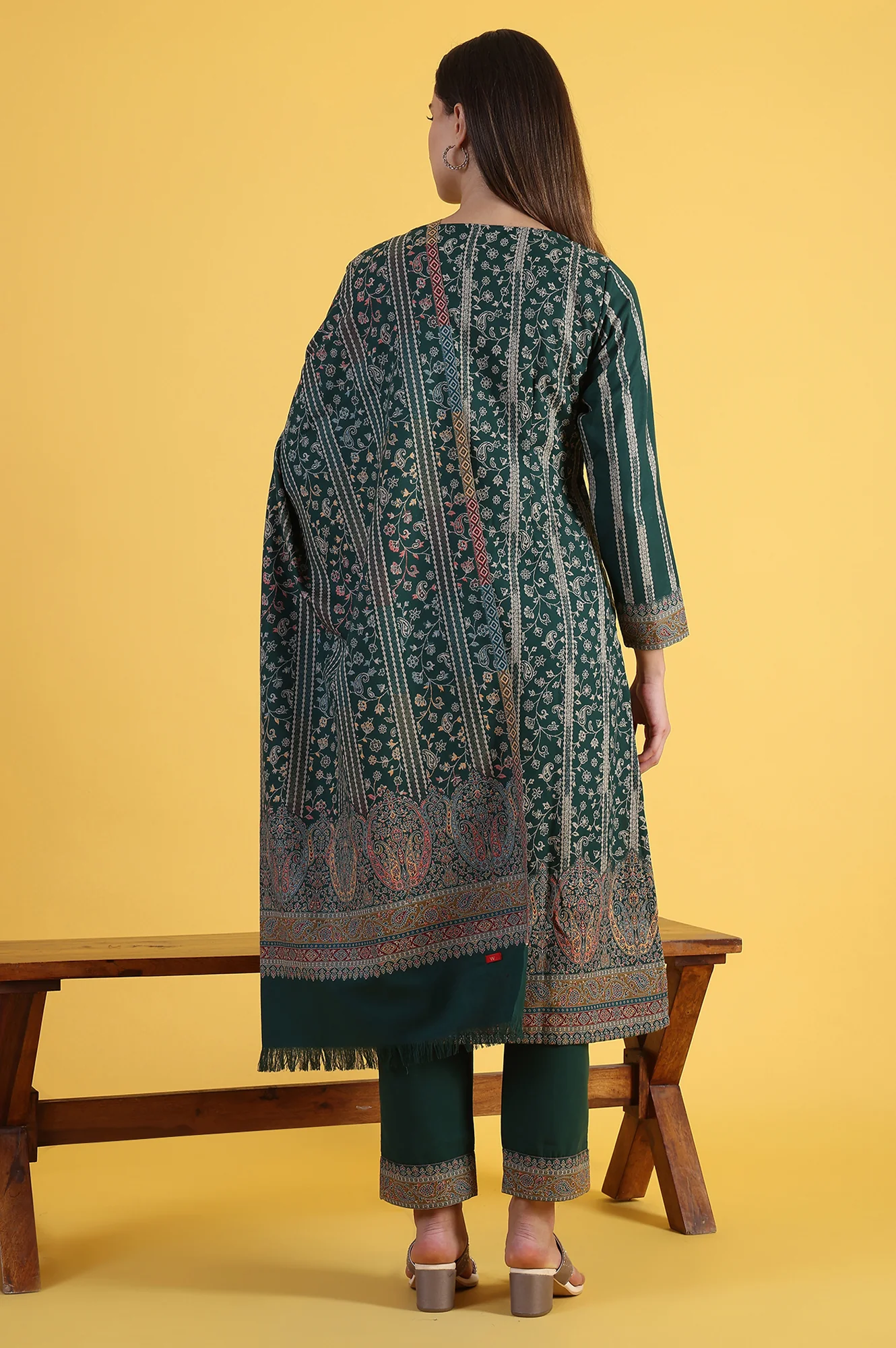 Green Yarn Dyed Sequins Straight Kurta & Straight pant with Dupatta Set - Image 5