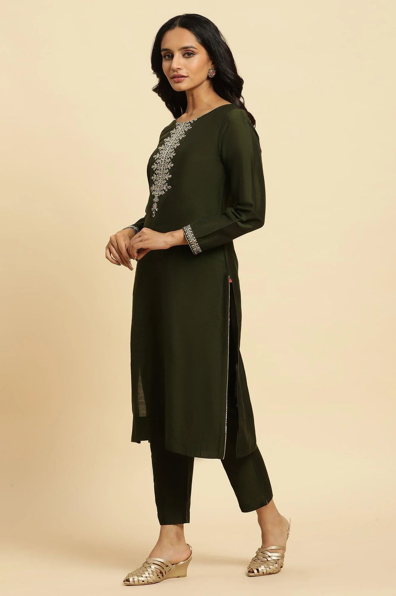 Green Zari Embroidered Straight Kurta, Pant And Dupatta Set - Image 3