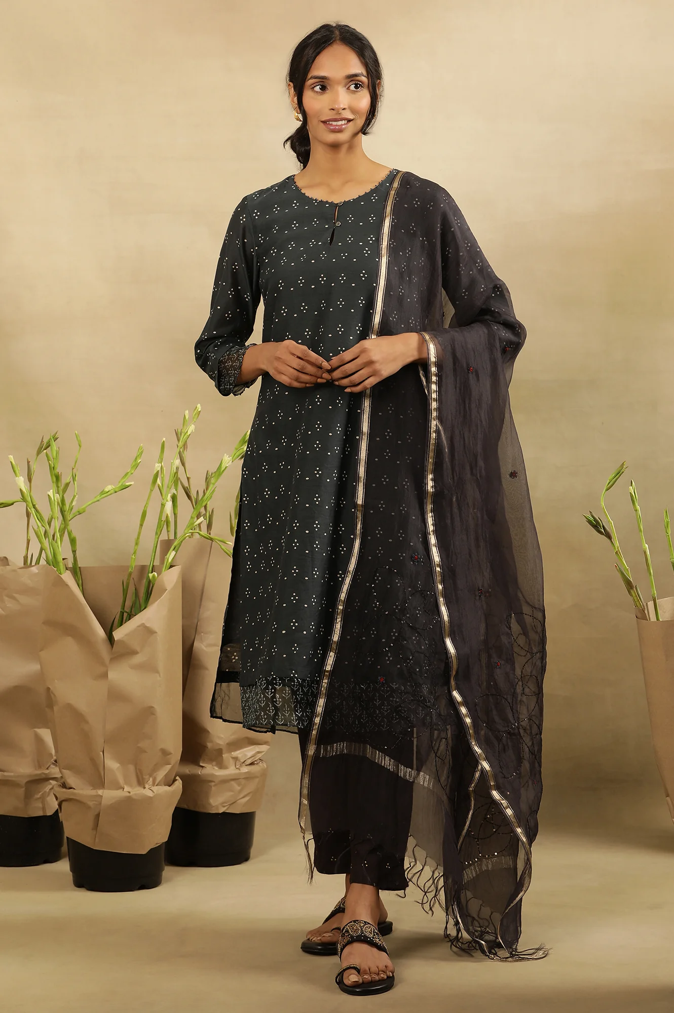 Grey Bandhej Print Round Neck Kurta In Chanderi - Image 7