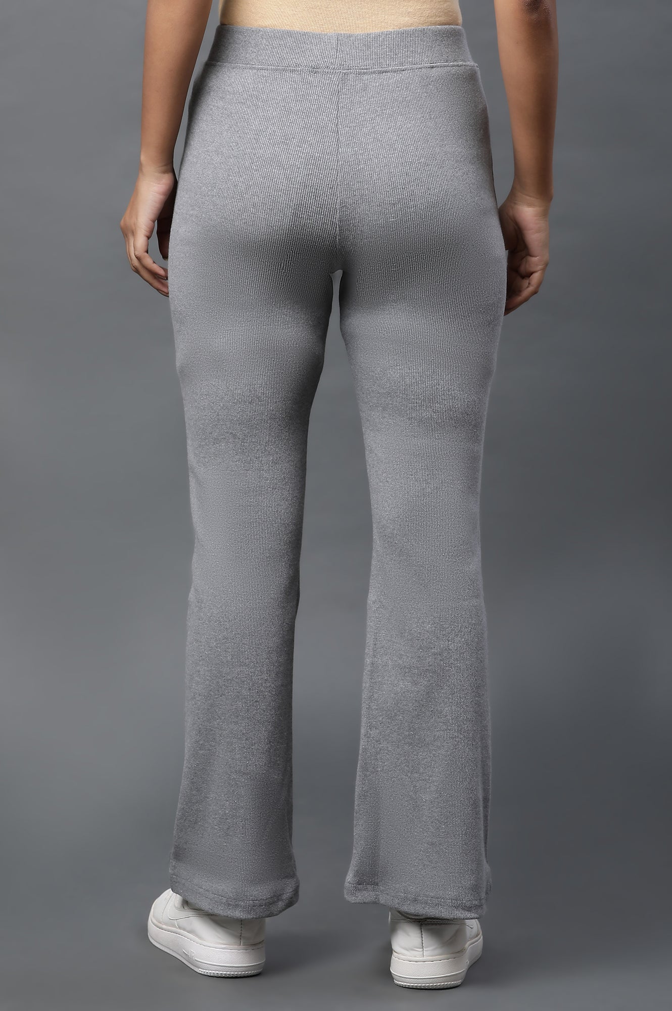 Elleven Women's Grey Solid Flared Pants With Elasticated Waist - Image 3