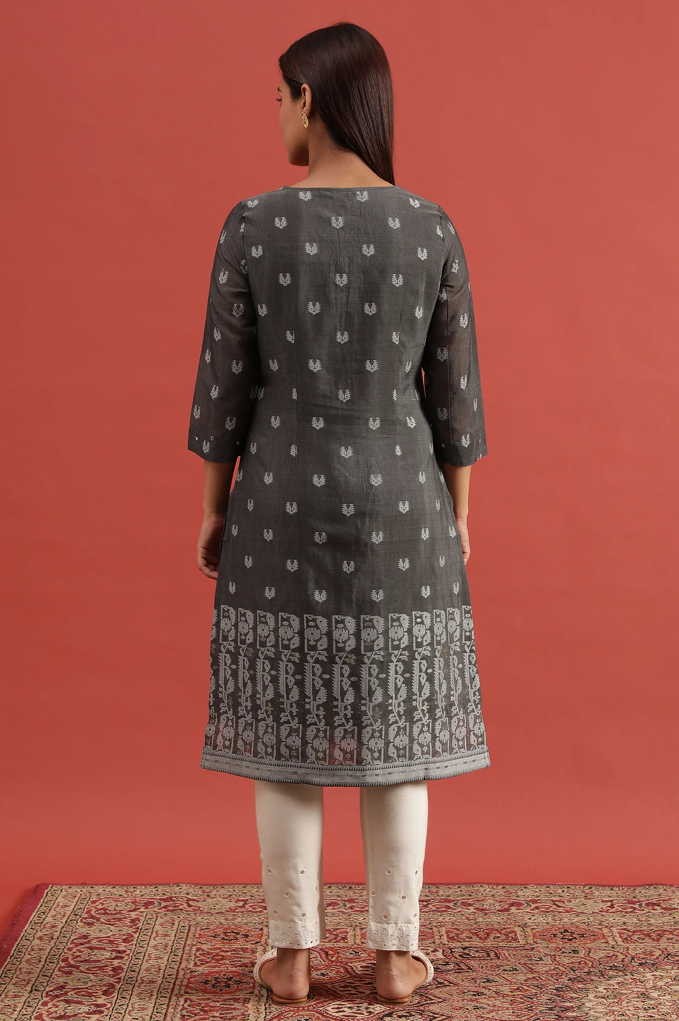 Grey Cotton Silk Jacquard Kurta With Embroidery - Image 4