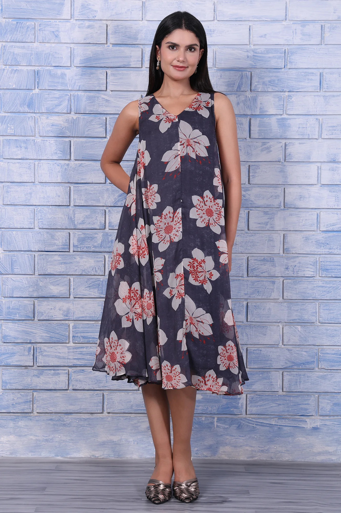 Grey Floral Printed Silver Chiffon Flared Dress - Image 2
