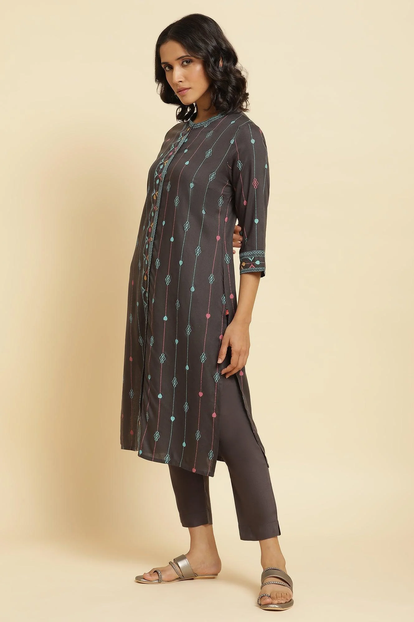 Grey Printed Kurta, Pants & Dupatta Set - Image 3