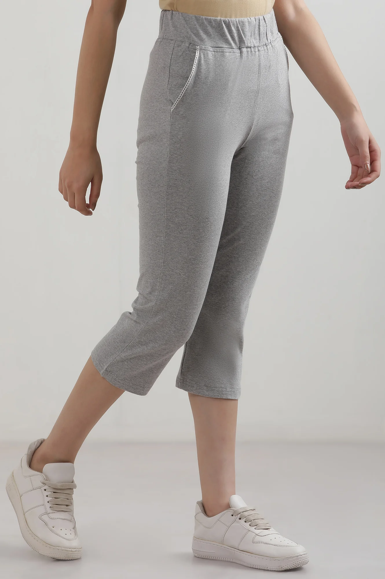 Elleven Women's Grey Solid Straight Fit Cotton Culottes With Slip On Closure - Image 5