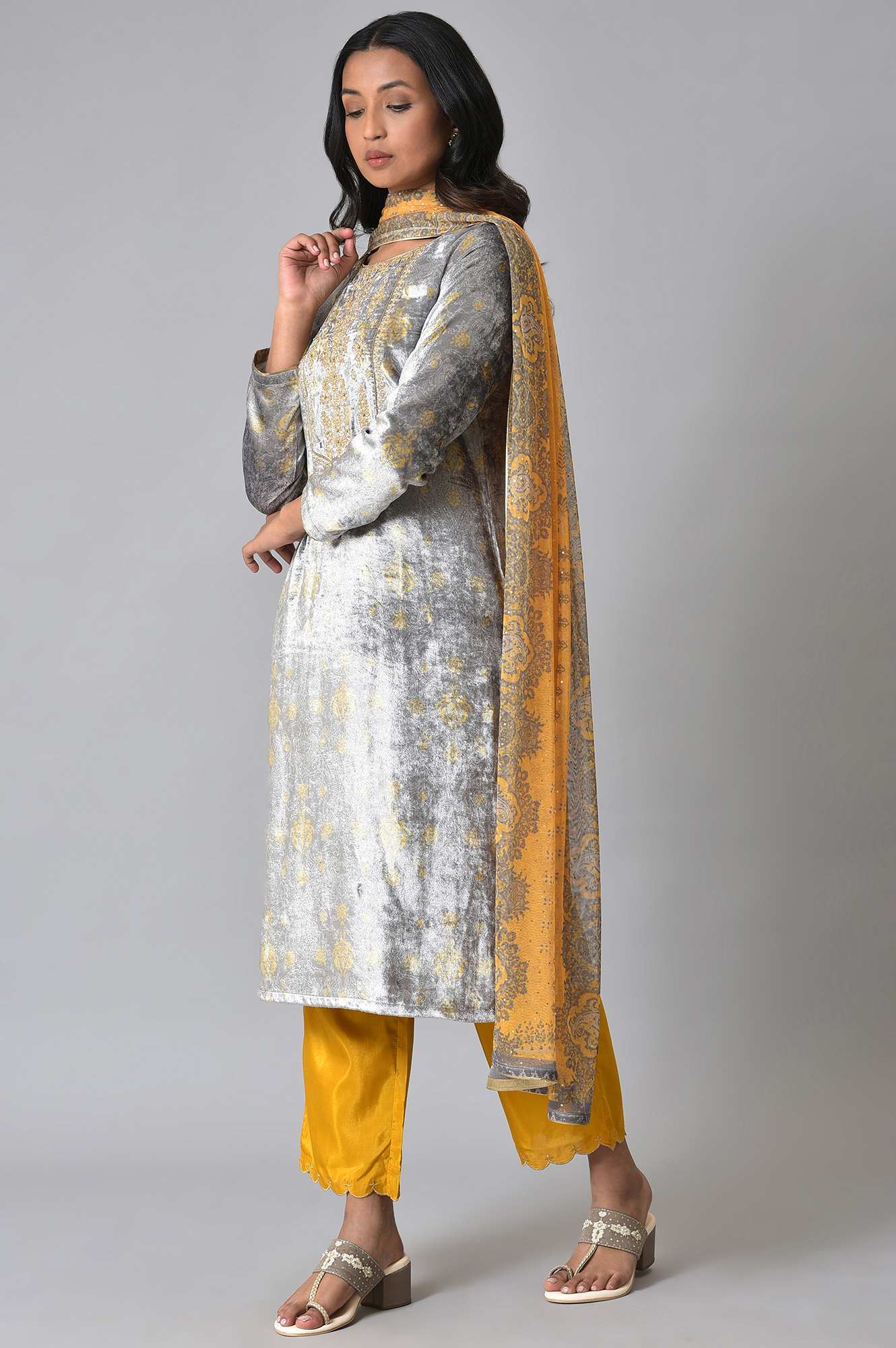 Grey Velvet Embroidered kurta With Yellow Pants And Printed Dupatta - Image 3