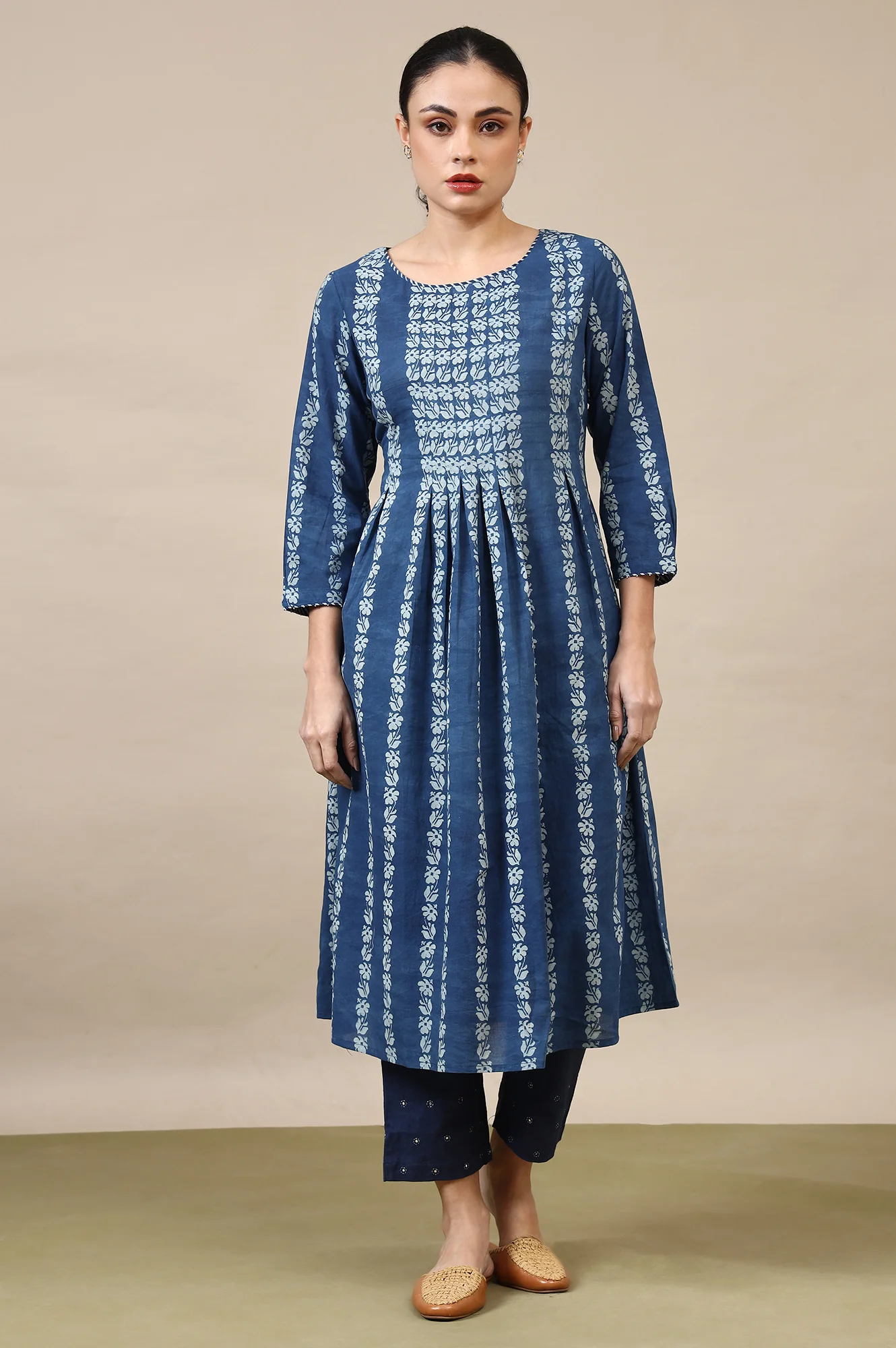 Indigo Handblock Print Pleated Kurta - Image 3